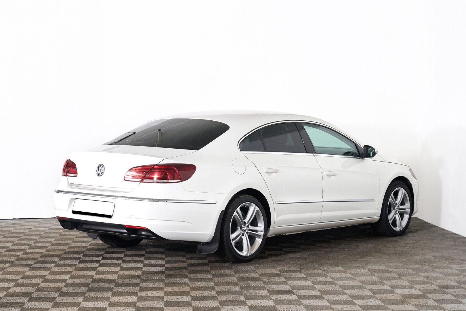 Volkswagen Passat CC 2013, белый