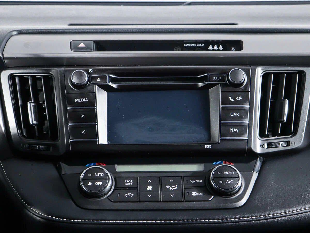 Toyota RAV4 2016, черный