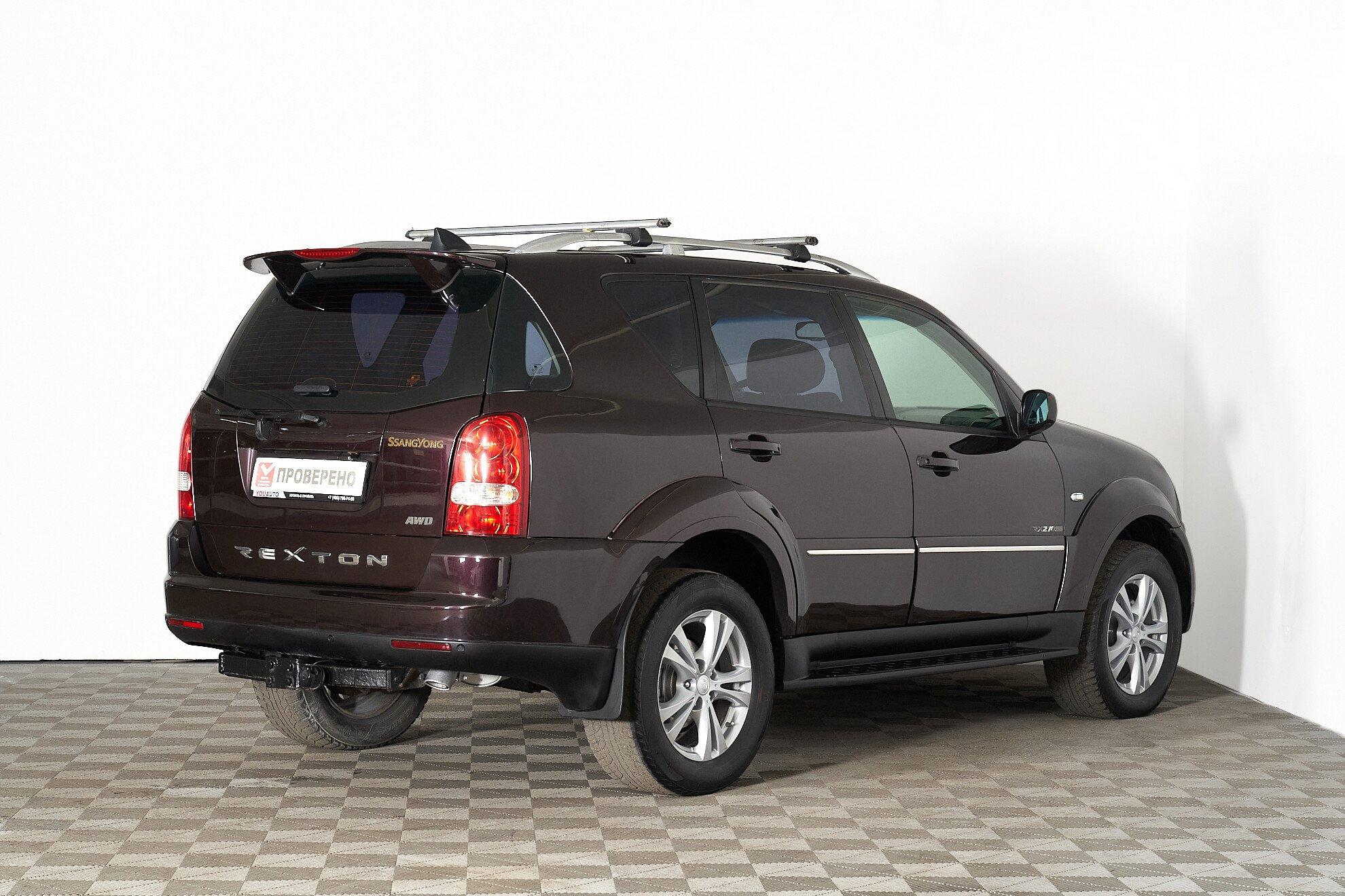 SsangYong Rexton 2010, пурпурный