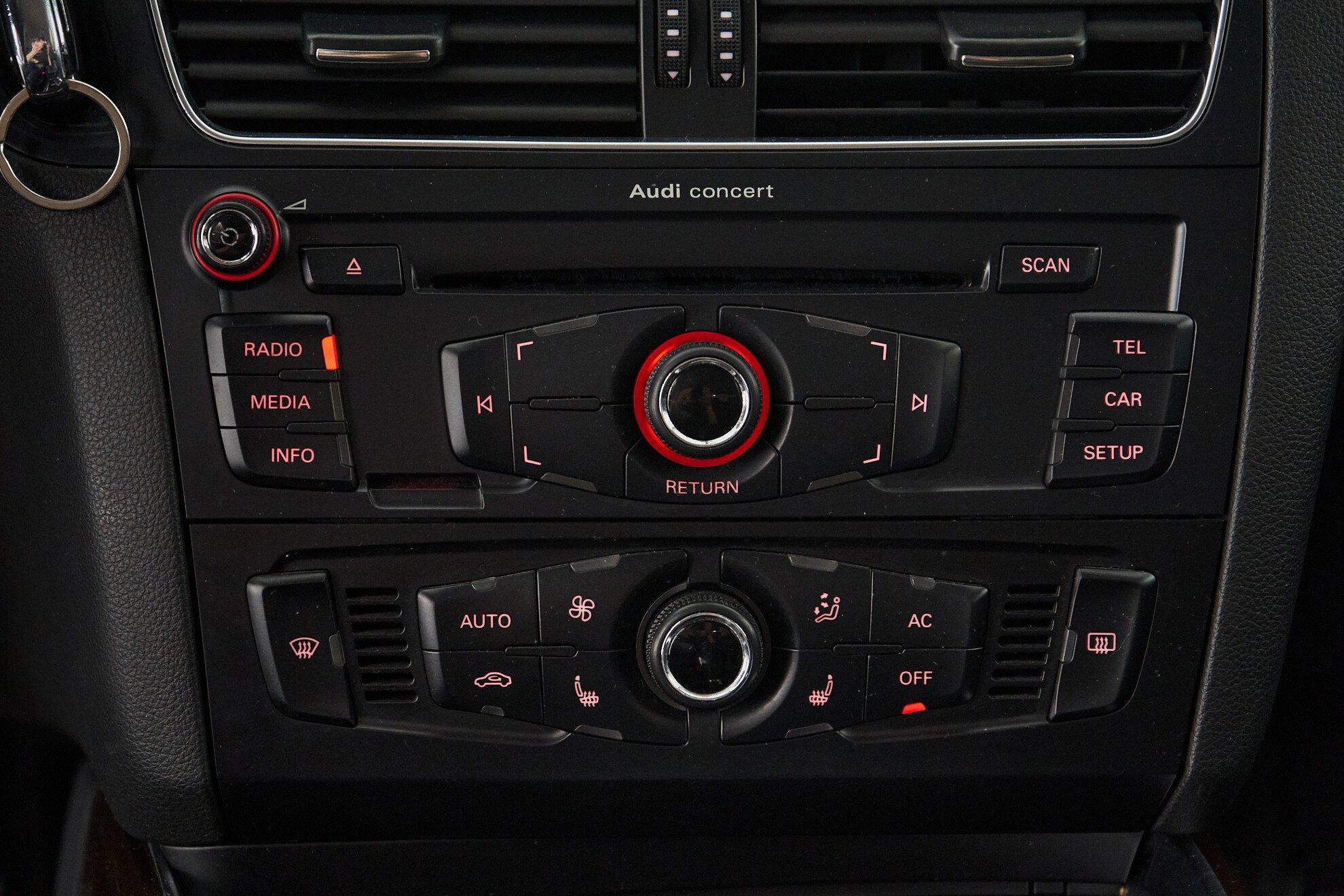 Audi Q5 2009, черный