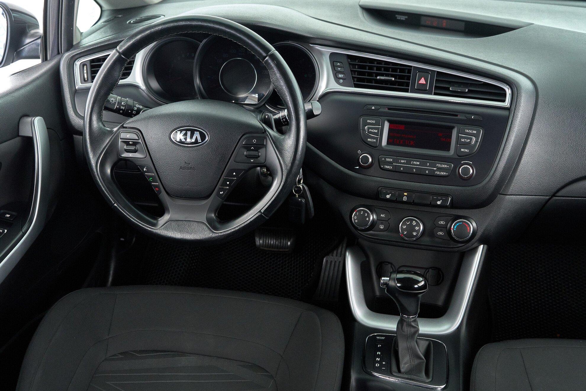 Kia Ceed 2017, серый