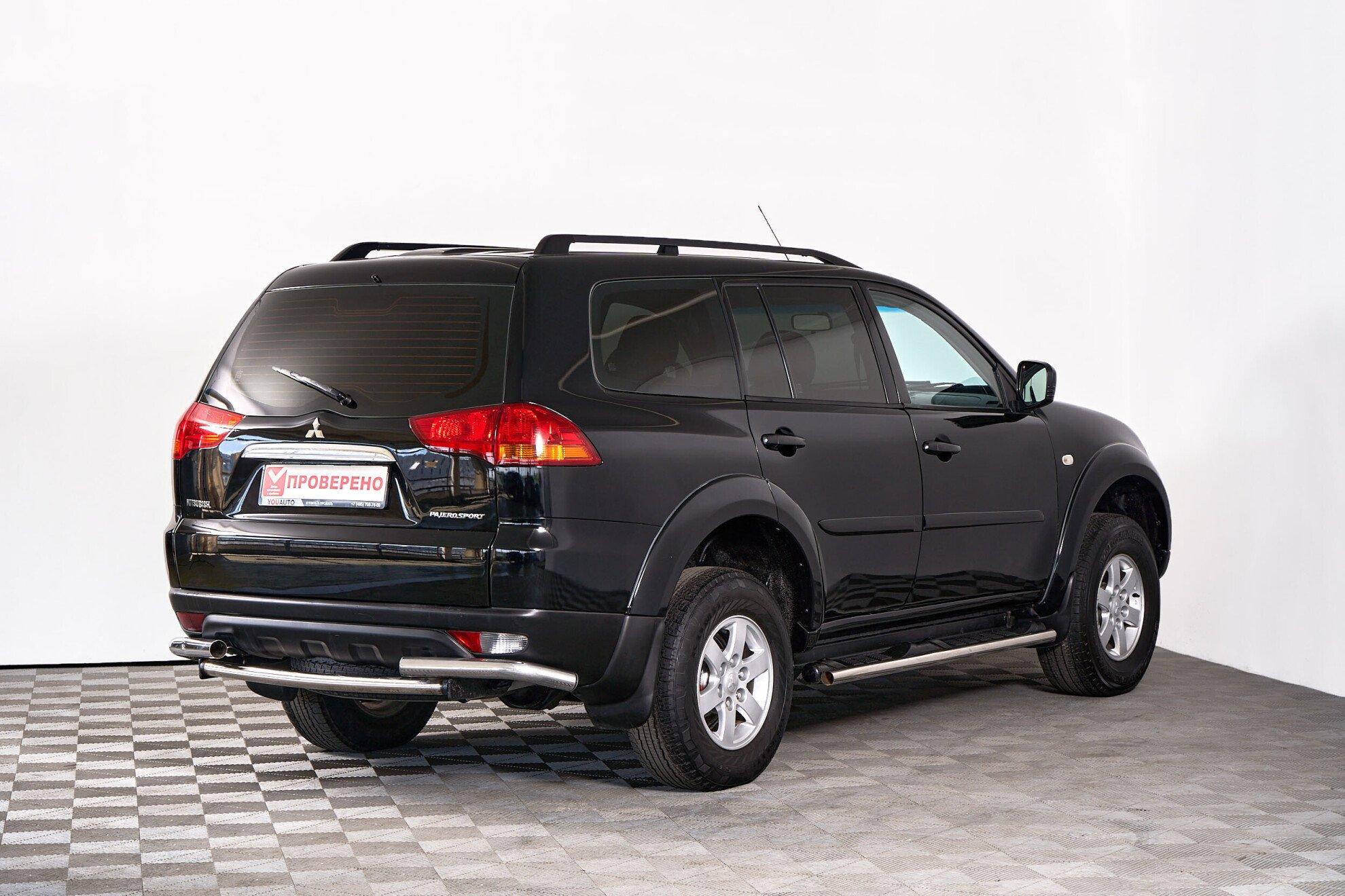 Mitsubishi Pajero Sport 2012, черный