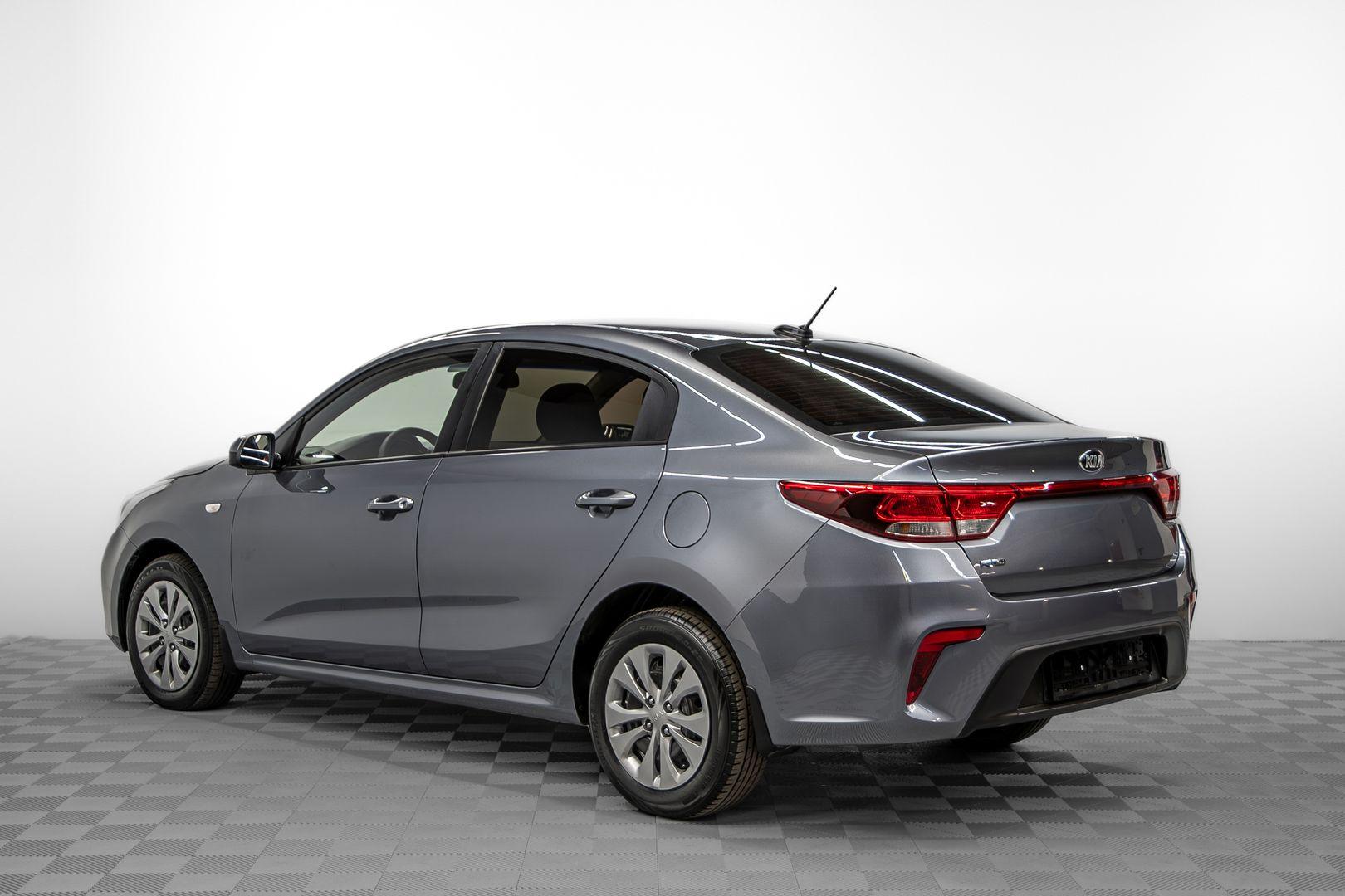 Kia Rio 2018, серый