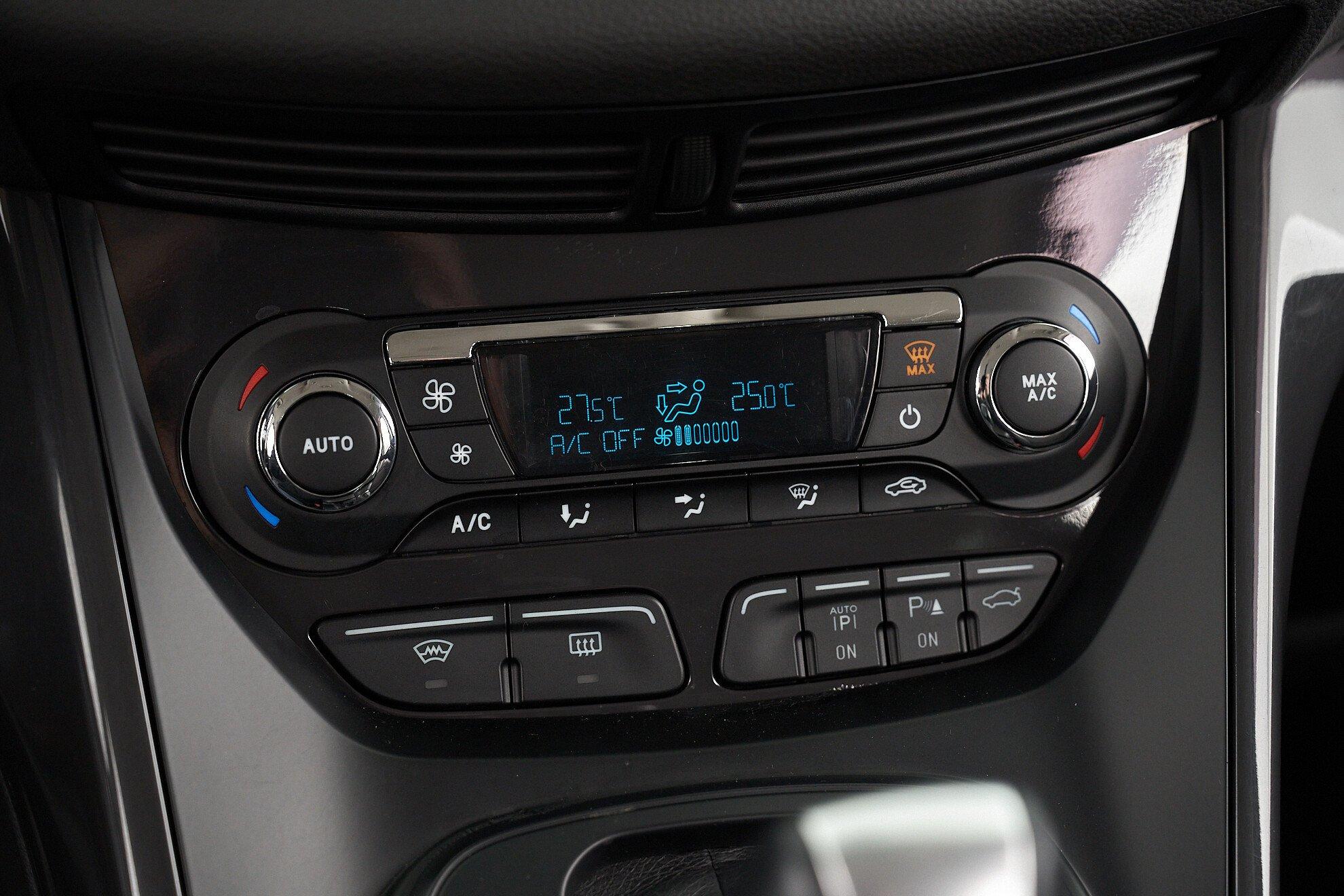 Ford Kuga 2013, коричневый