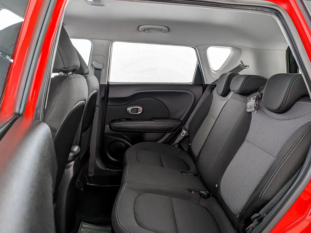 Kia Soul 2018, красный