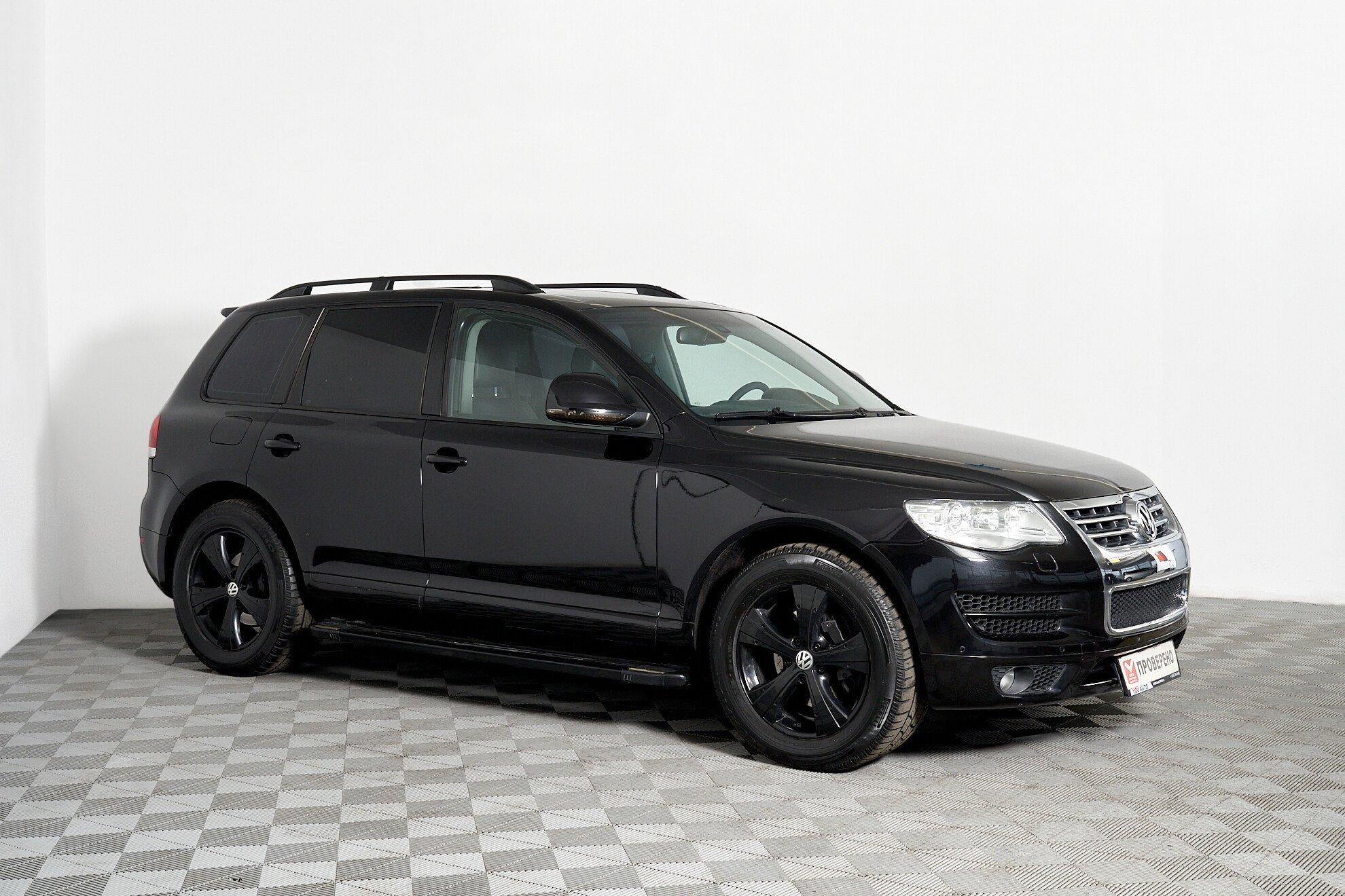Volkswagen Touareg 2007, черный