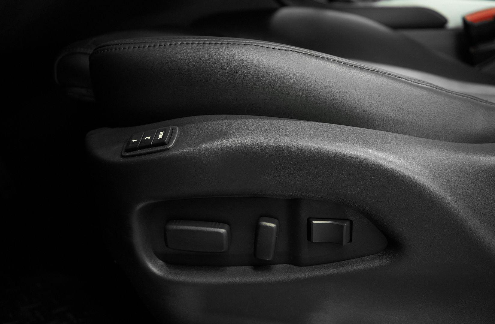 Cadillac SRX 2010, серый