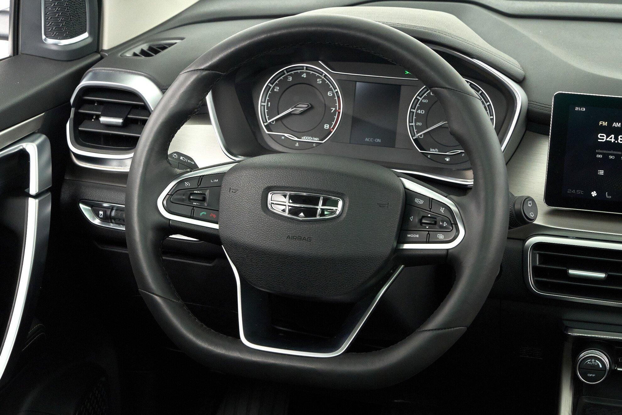 Geely Coolray 2020, серый