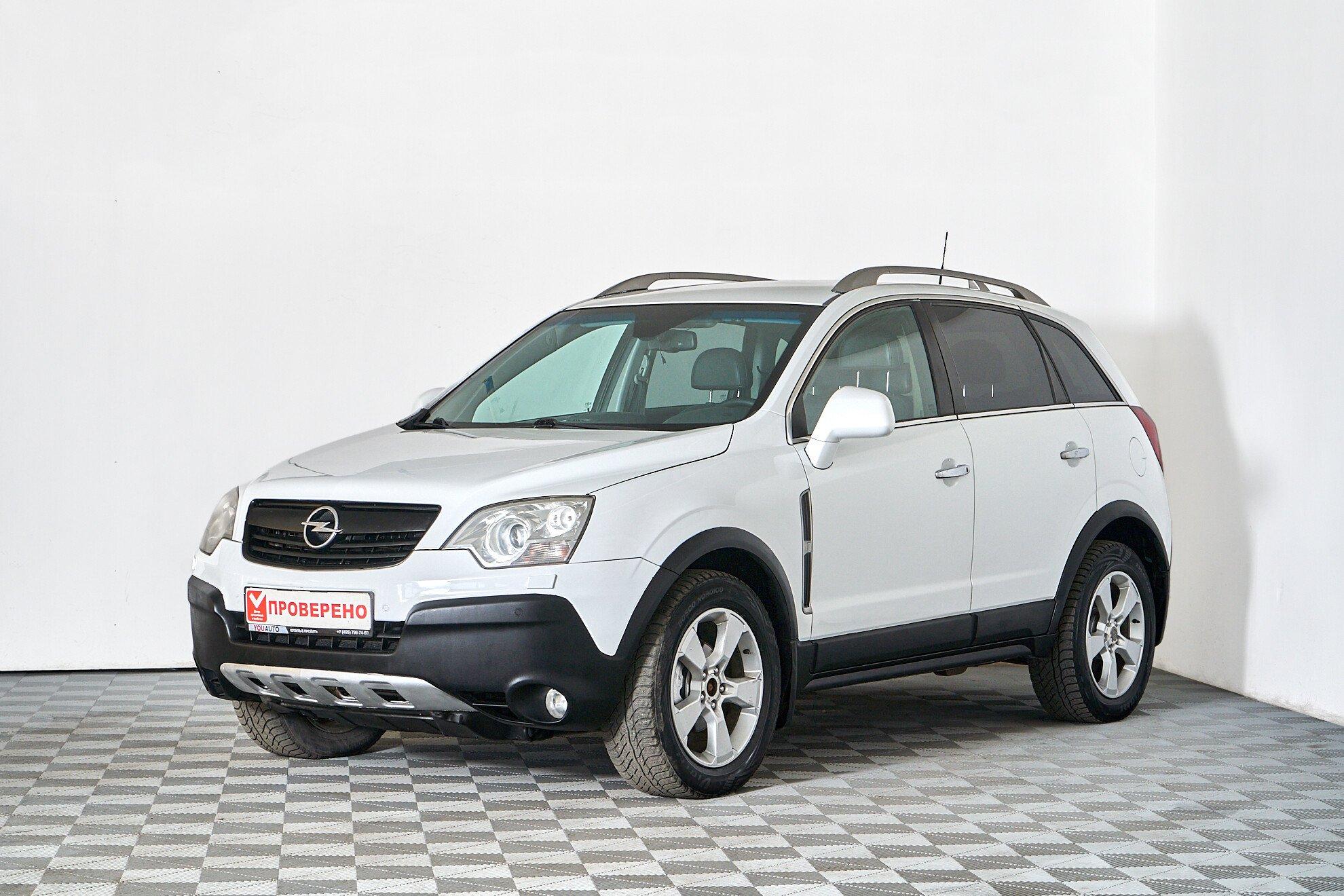 Opel Antara 2011, белый