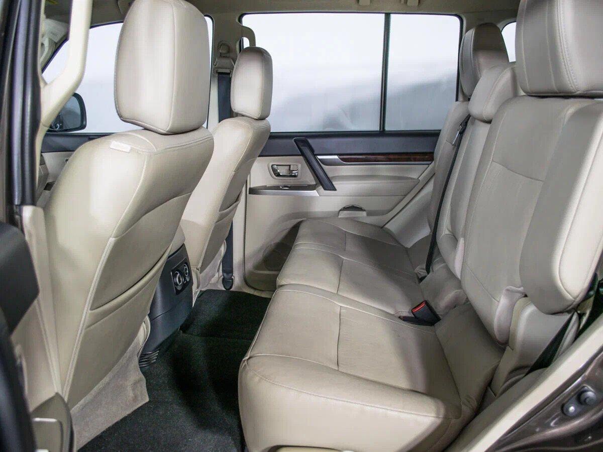 Mitsubishi Pajero 2018, коричневый