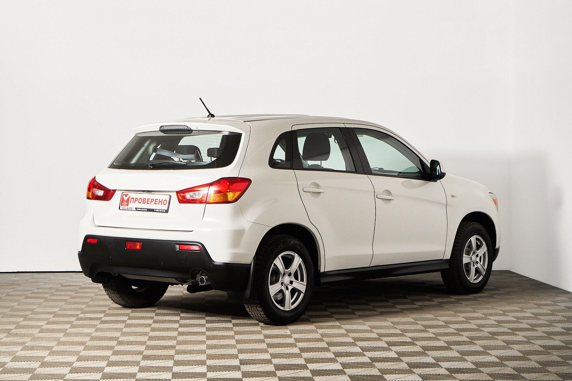 Mitsubishi ASX 2012, белый