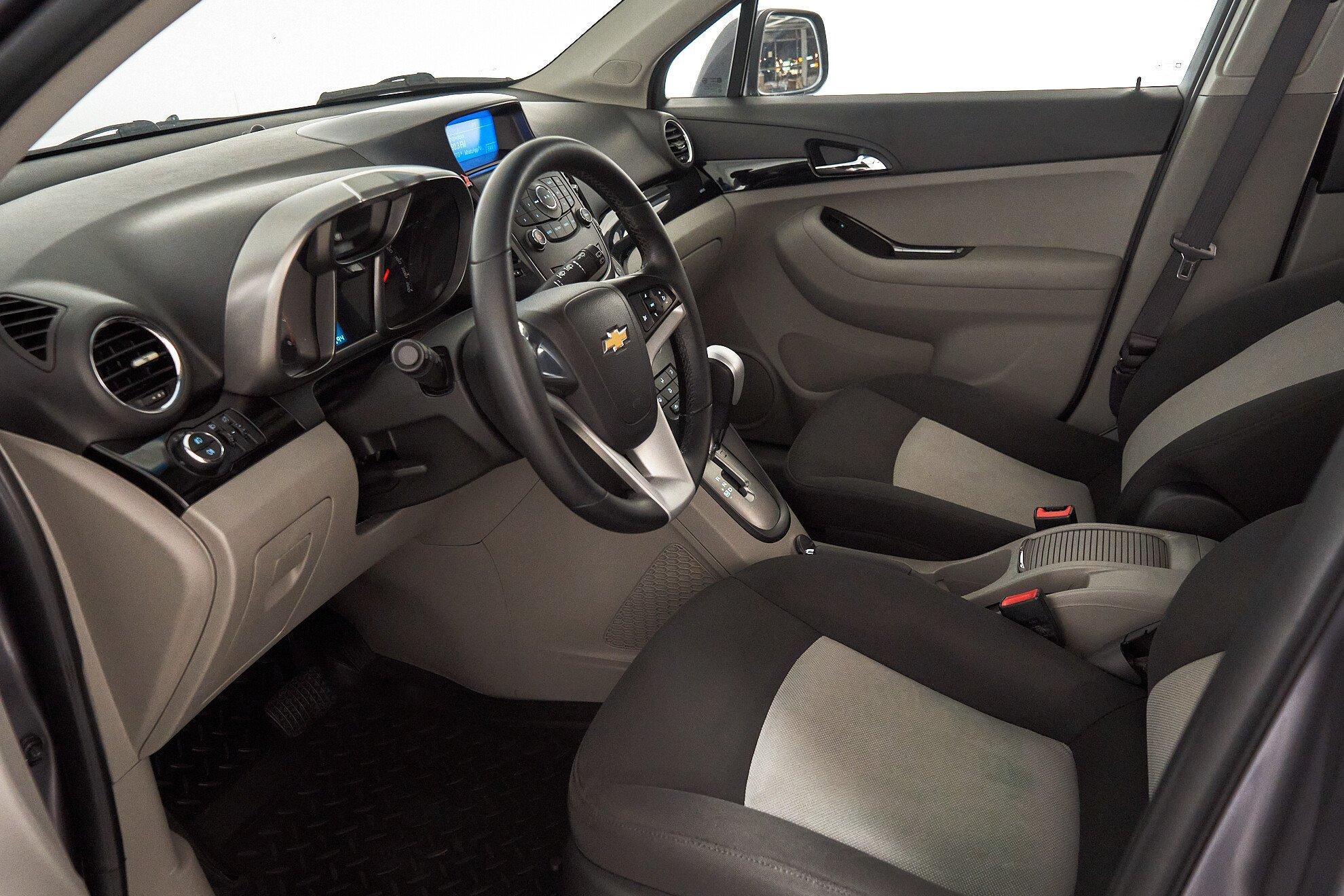 Chevrolet Orlando 2014, серый