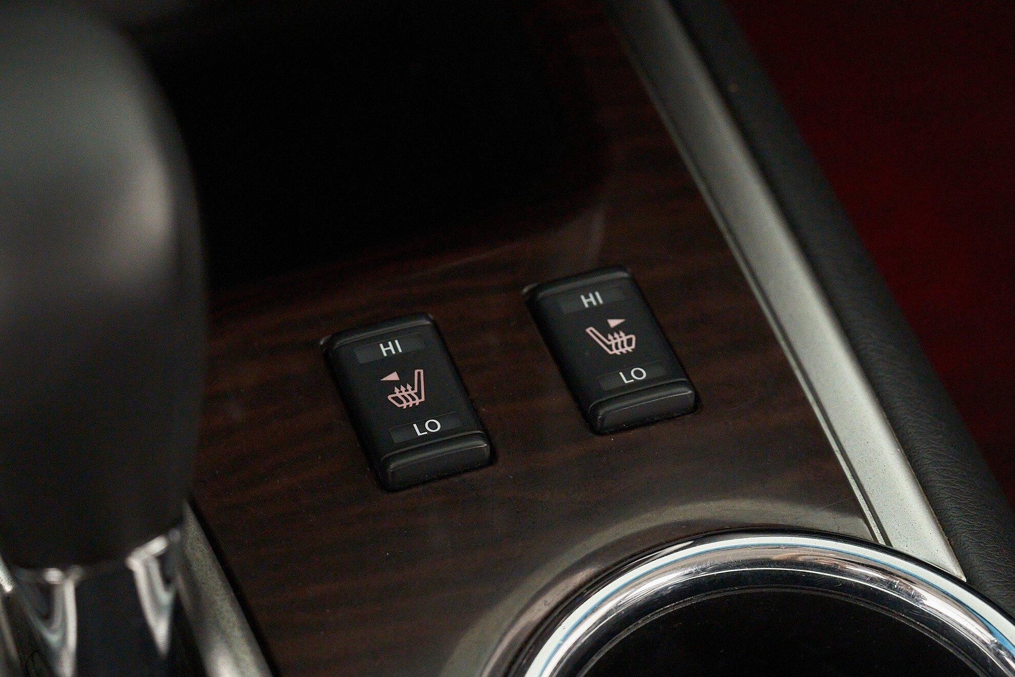Nissan Pathfinder 2014, черный