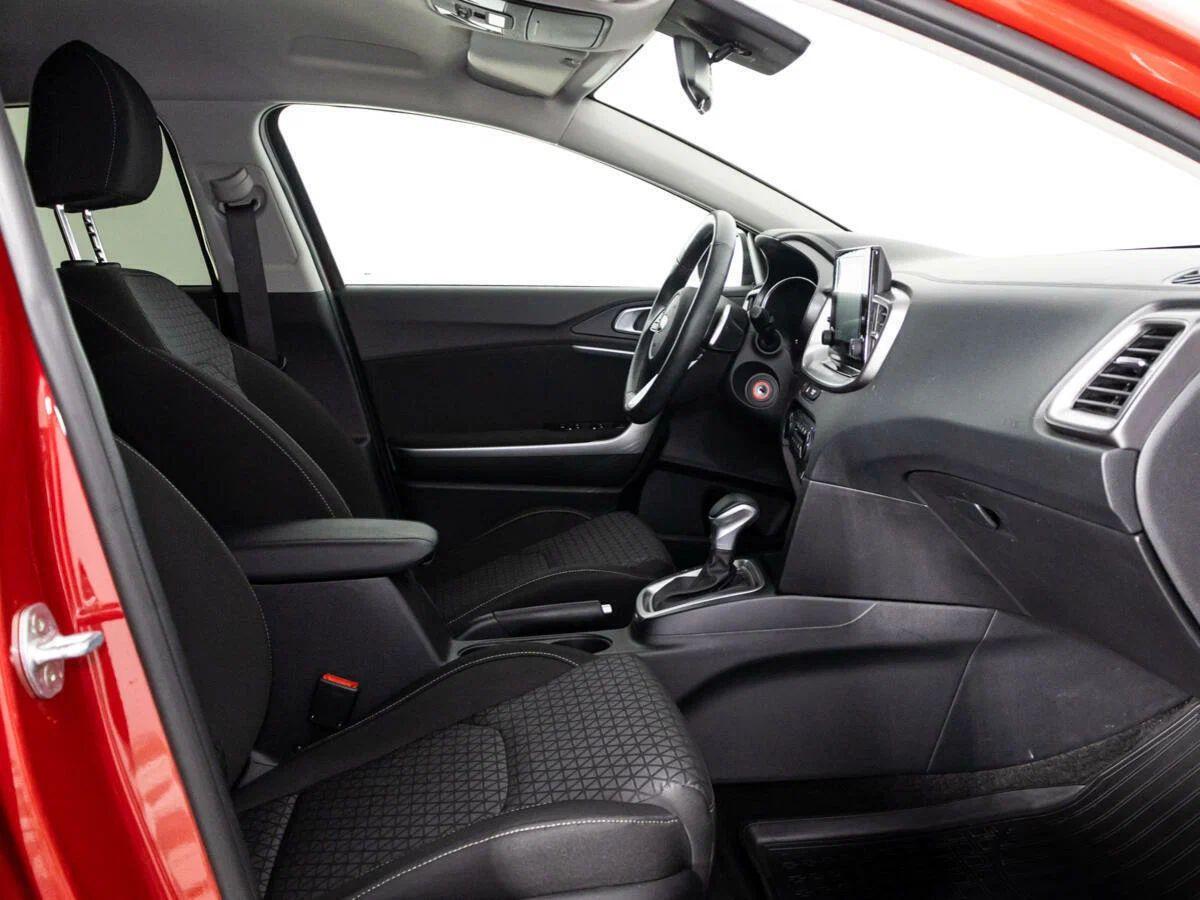 Kia XCeed 2020, красный