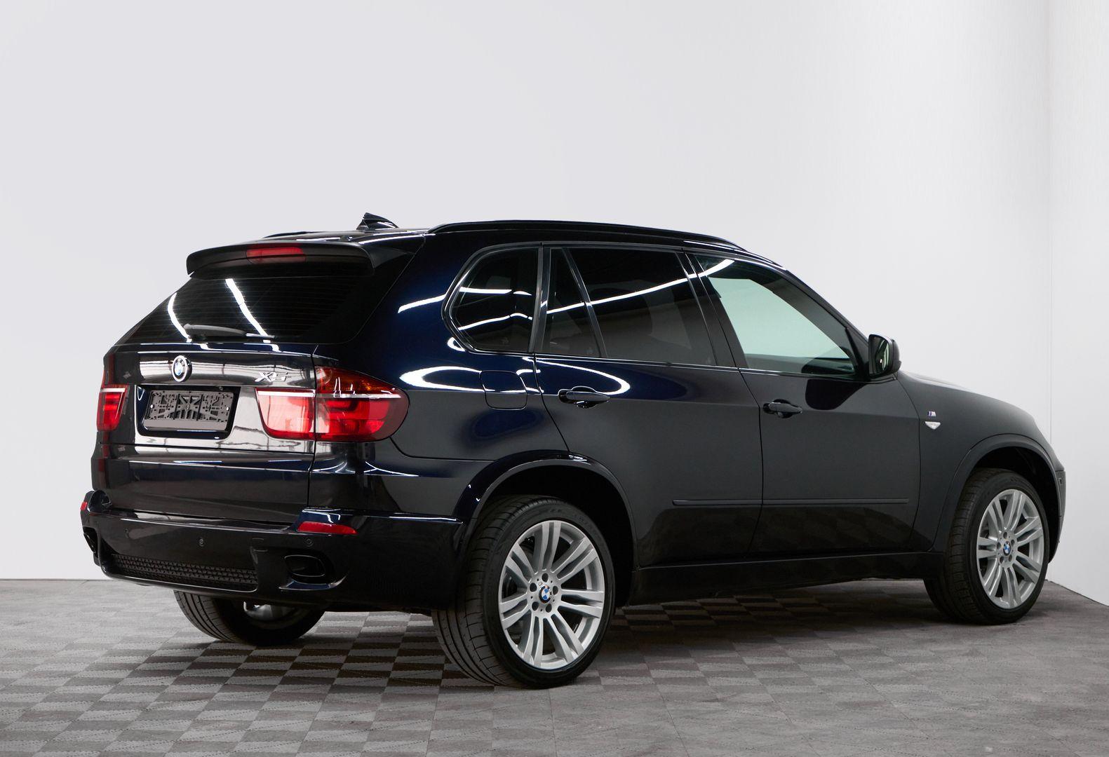 BMW X5 2010, черный