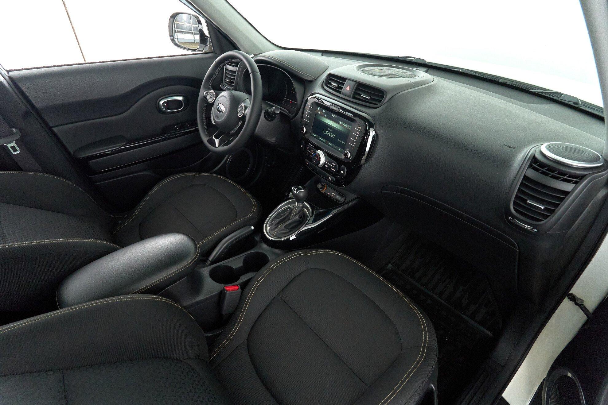 Kia Soul 2016, белый