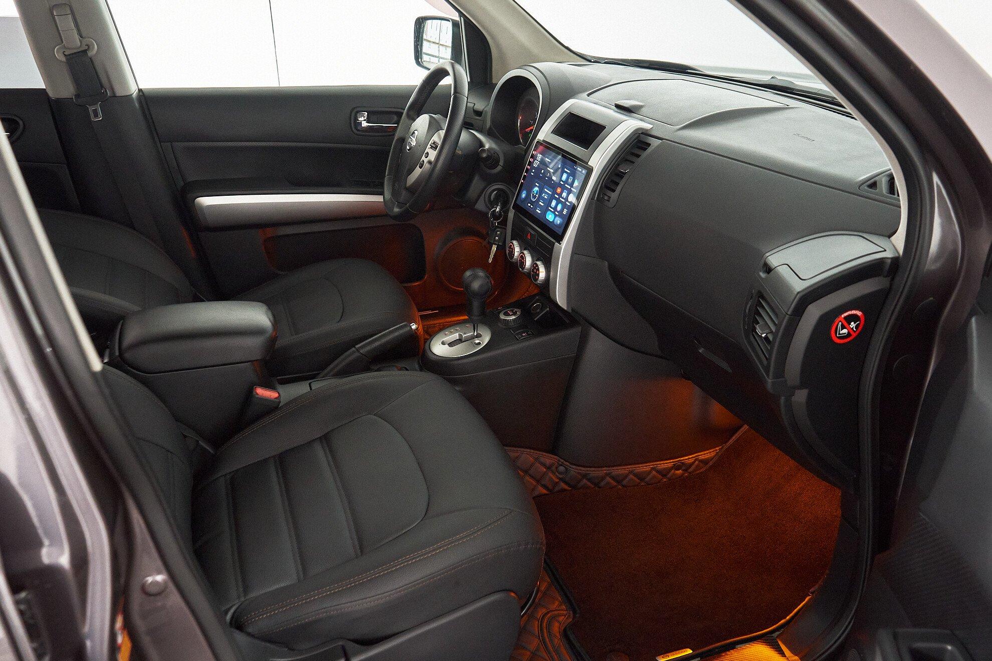 Nissan X-Trail 2010, серый