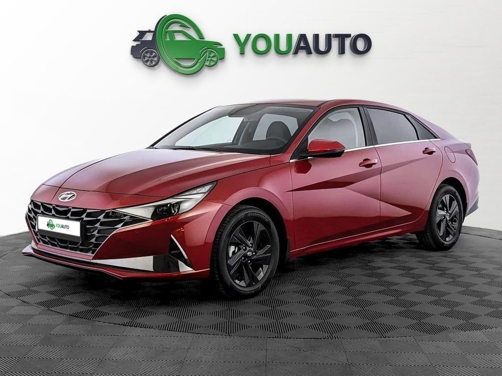 Hyundai Elantra 2022, красный