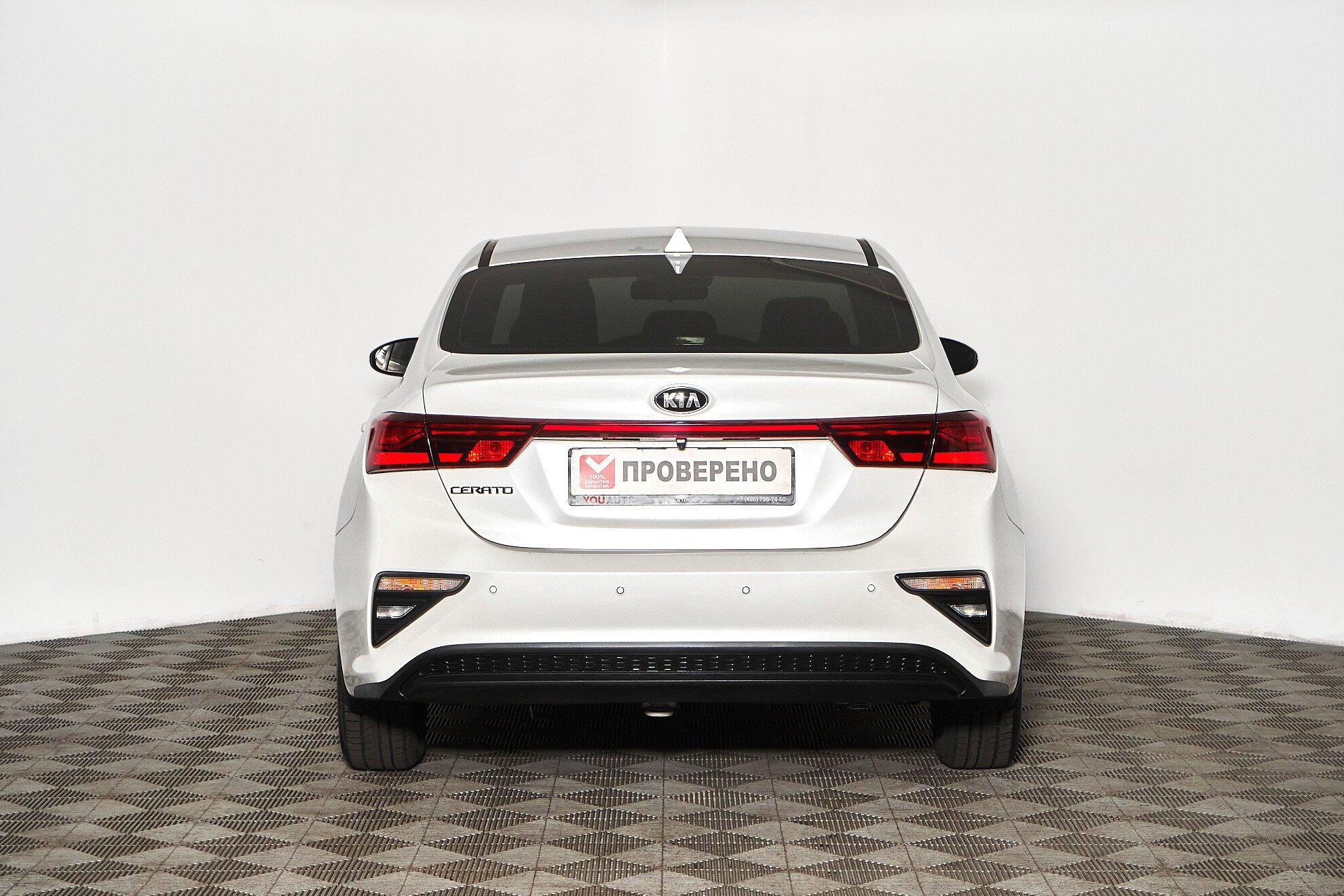 Kia Cerato 2021, белый