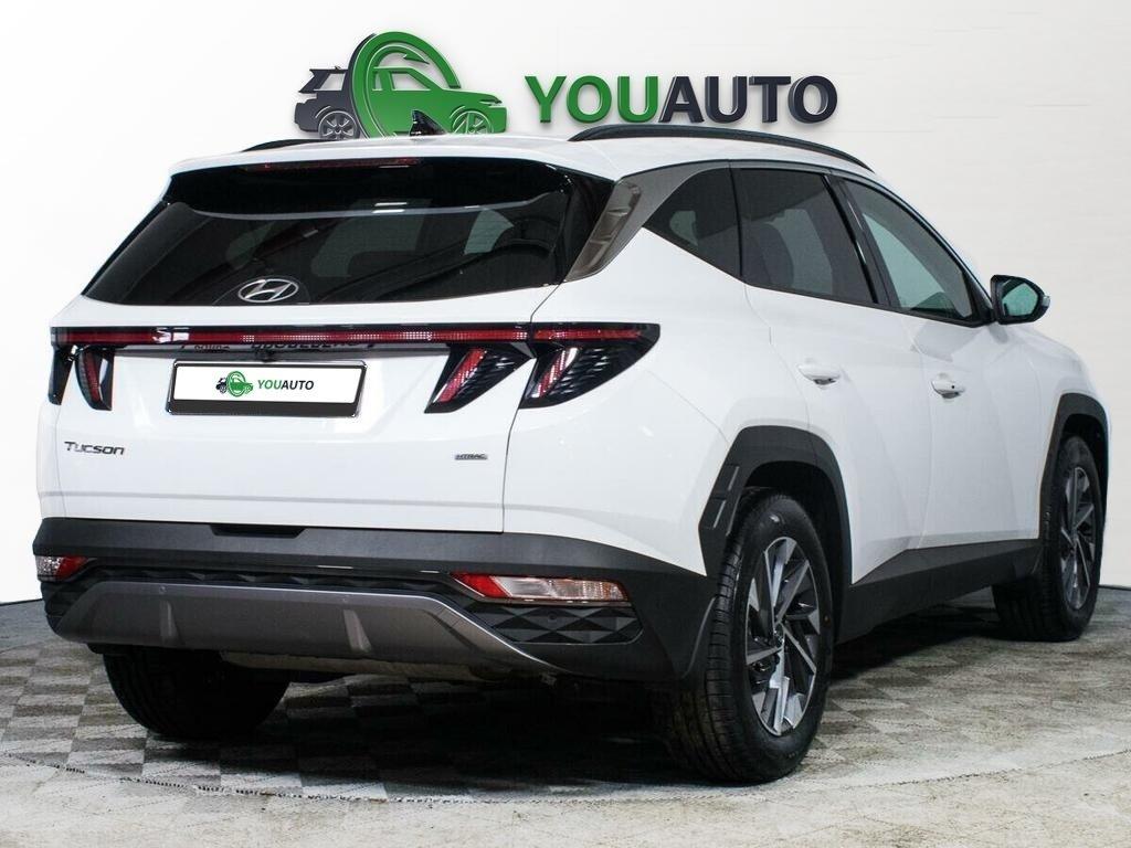 Hyundai Tucson 2021, белый