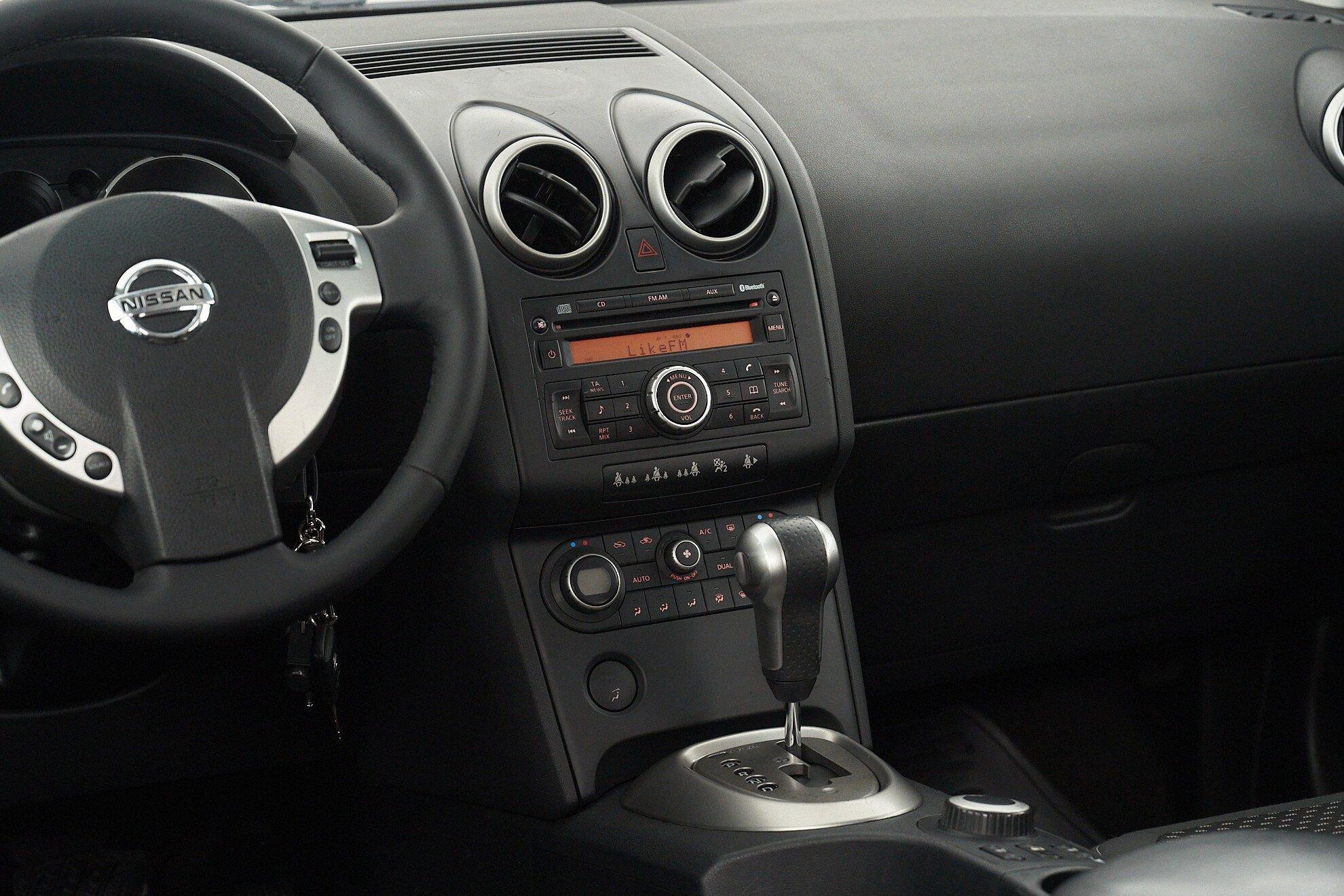 Nissan Qashqai+2 2009, фиолетовый