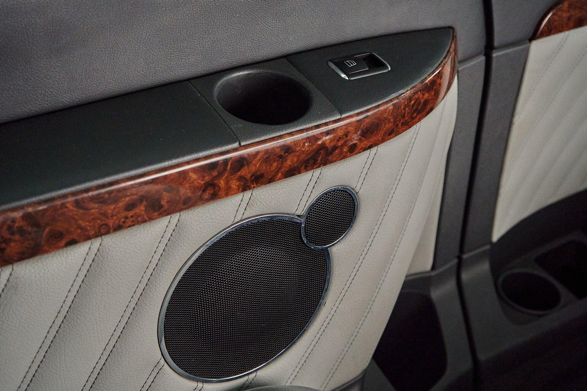 Mercedes-Benz Viano 2012, серый