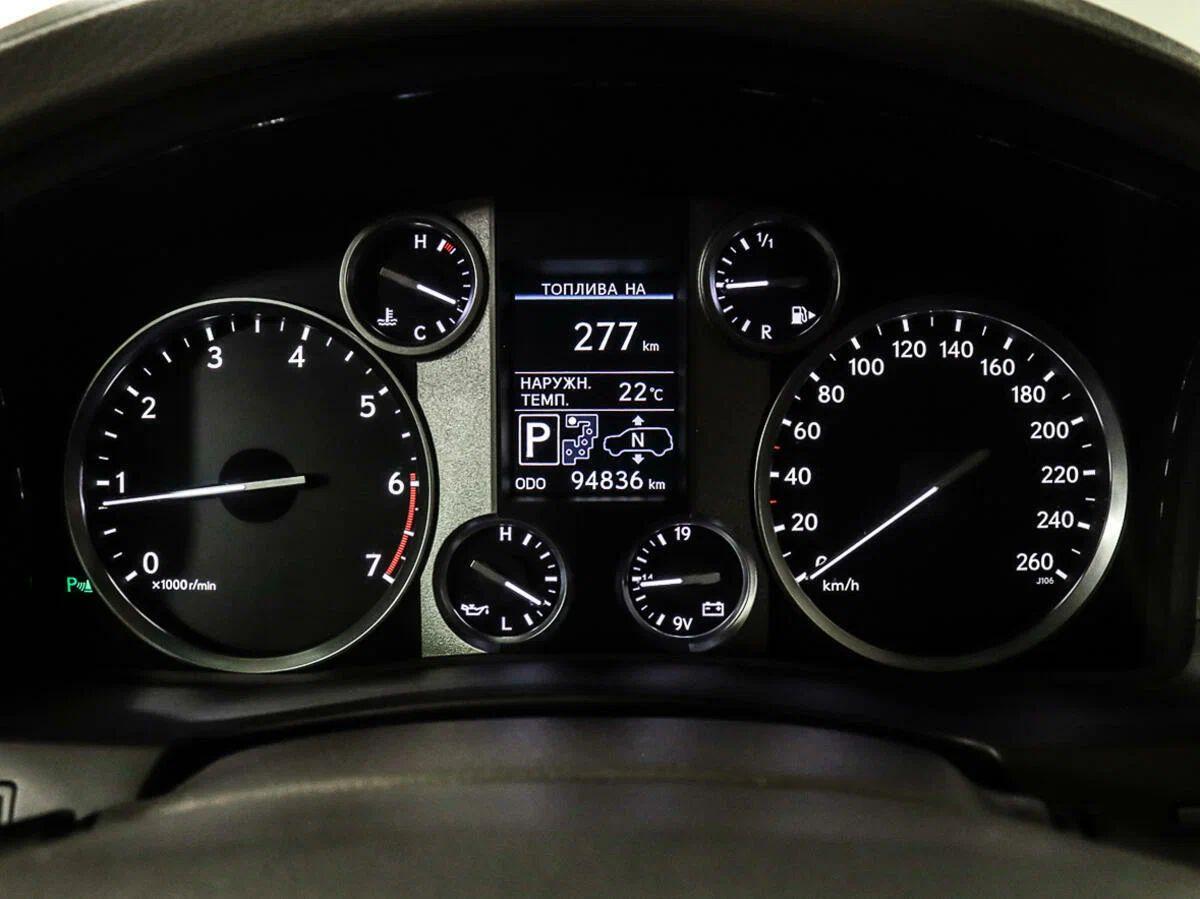 Lexus LX 2014, серый