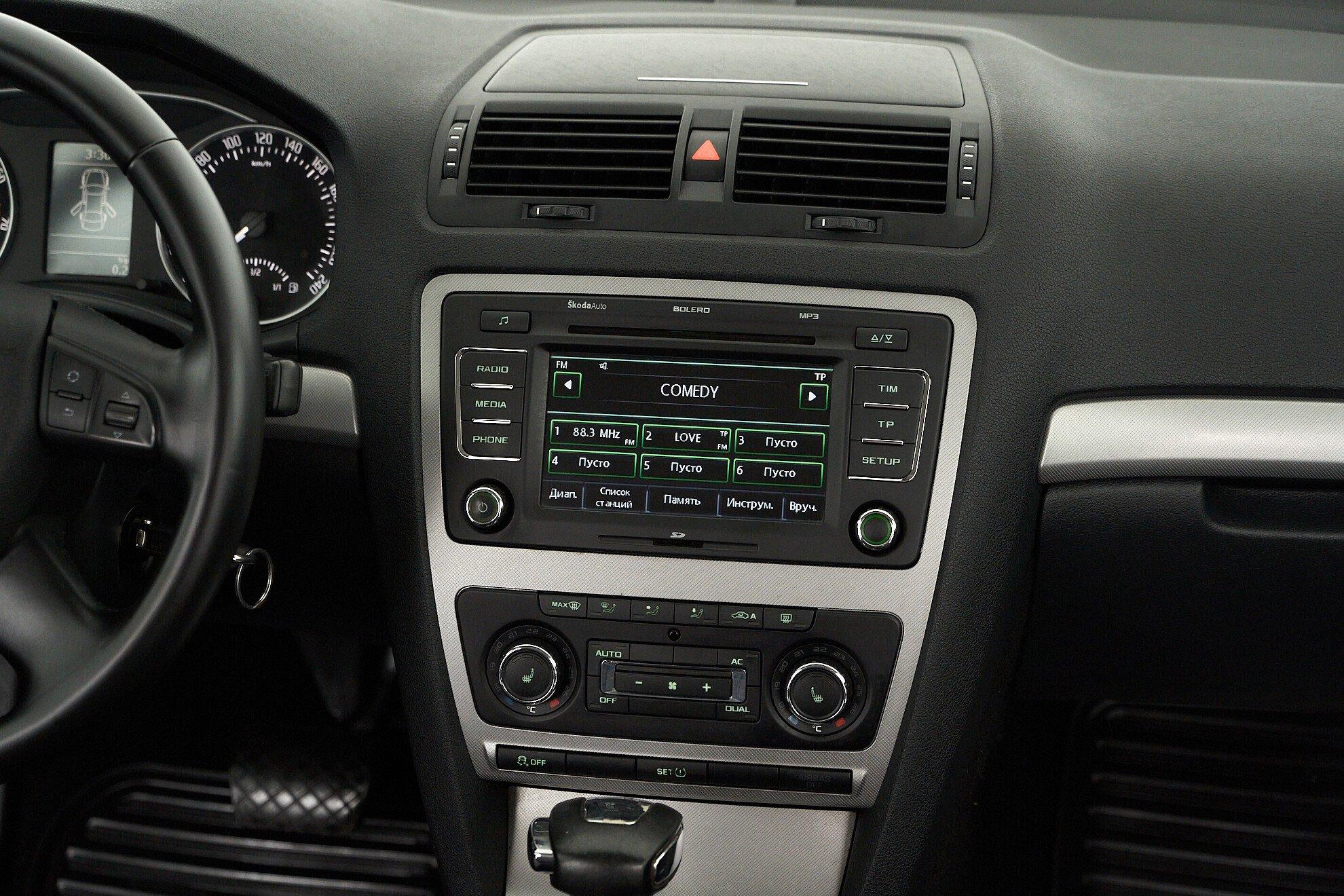 Skoda Octavia 2013, серебряный