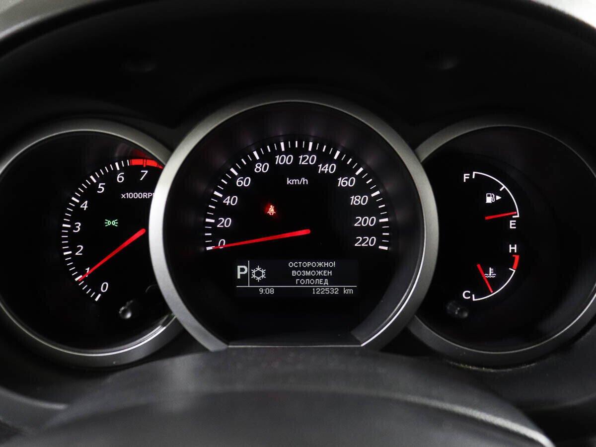 Suzuki Grand Vitara 2010, красный