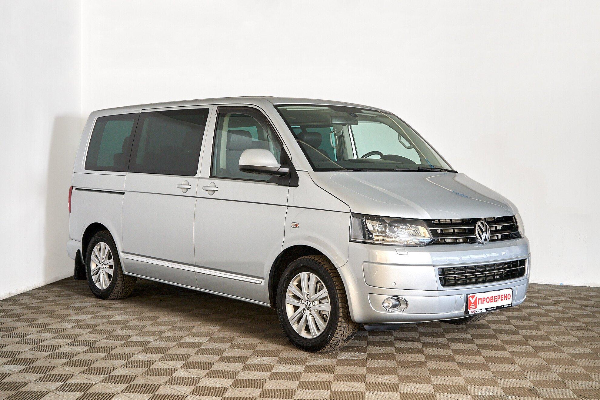 Volkswagen Multivan 2013, серебряный