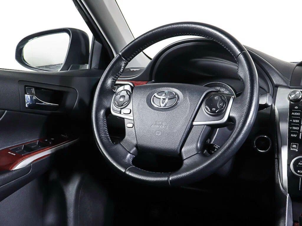 Toyota Camry 2014, черный