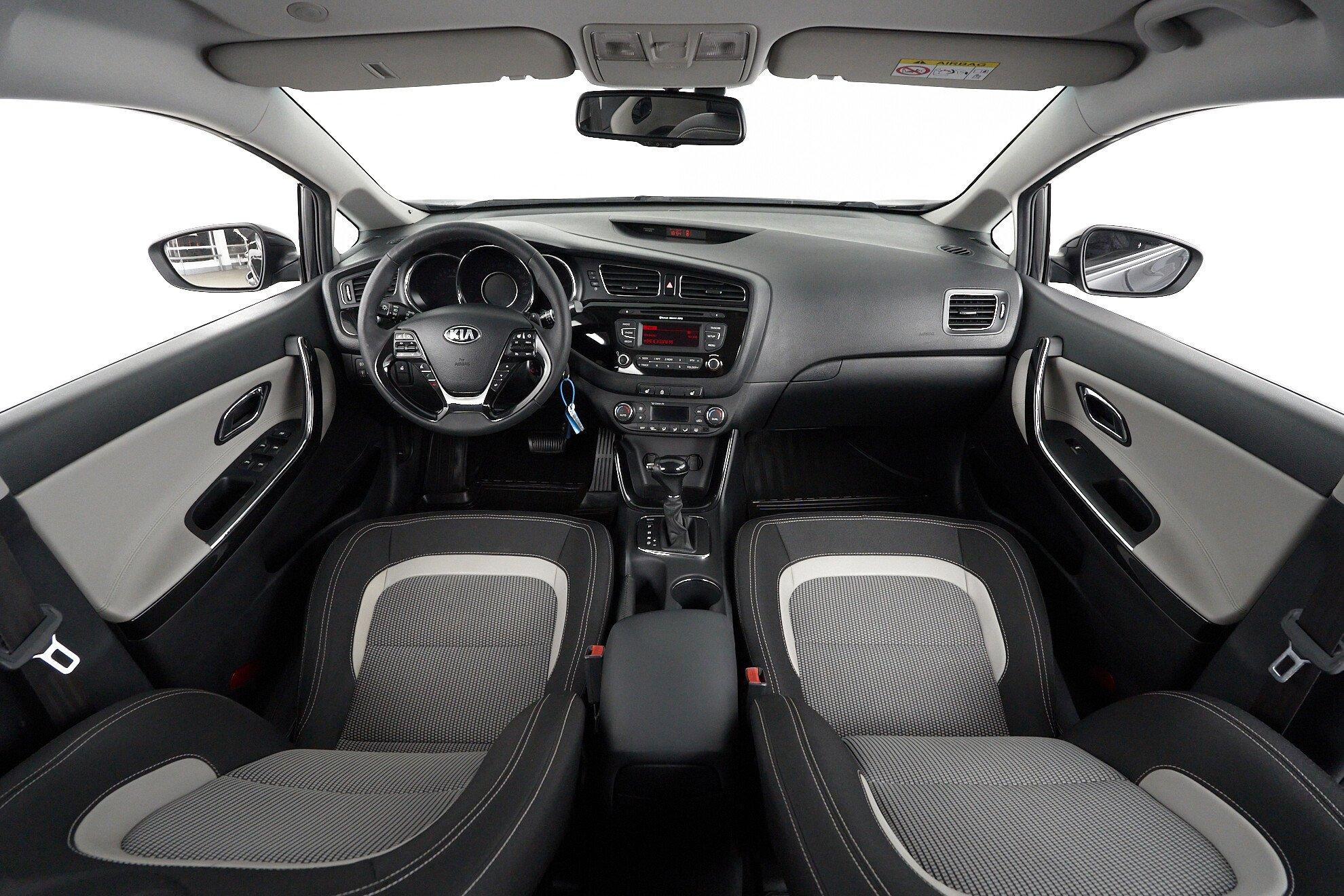 Kia Ceed 2015, черный