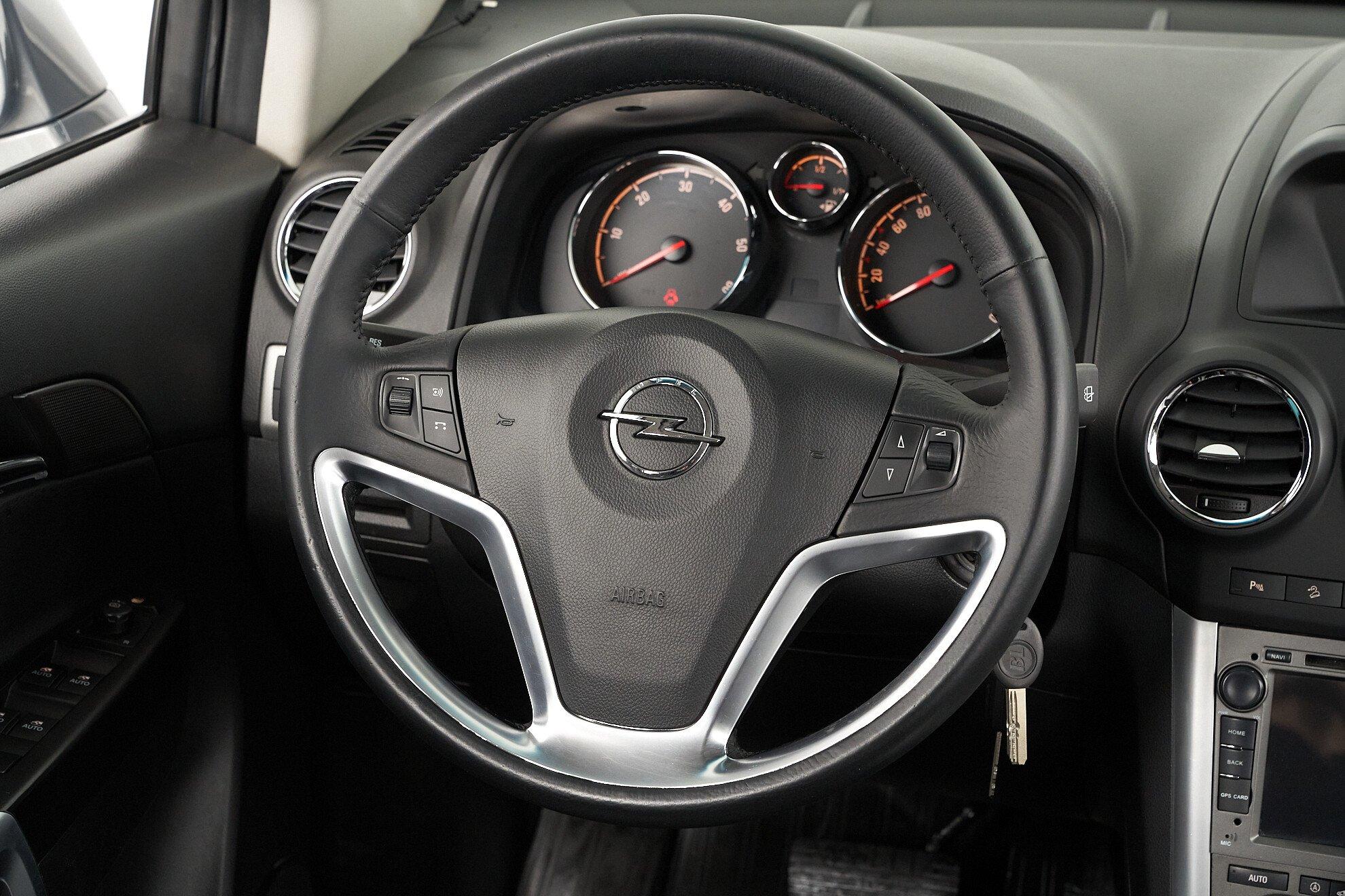 Opel Antara 2013, серый
