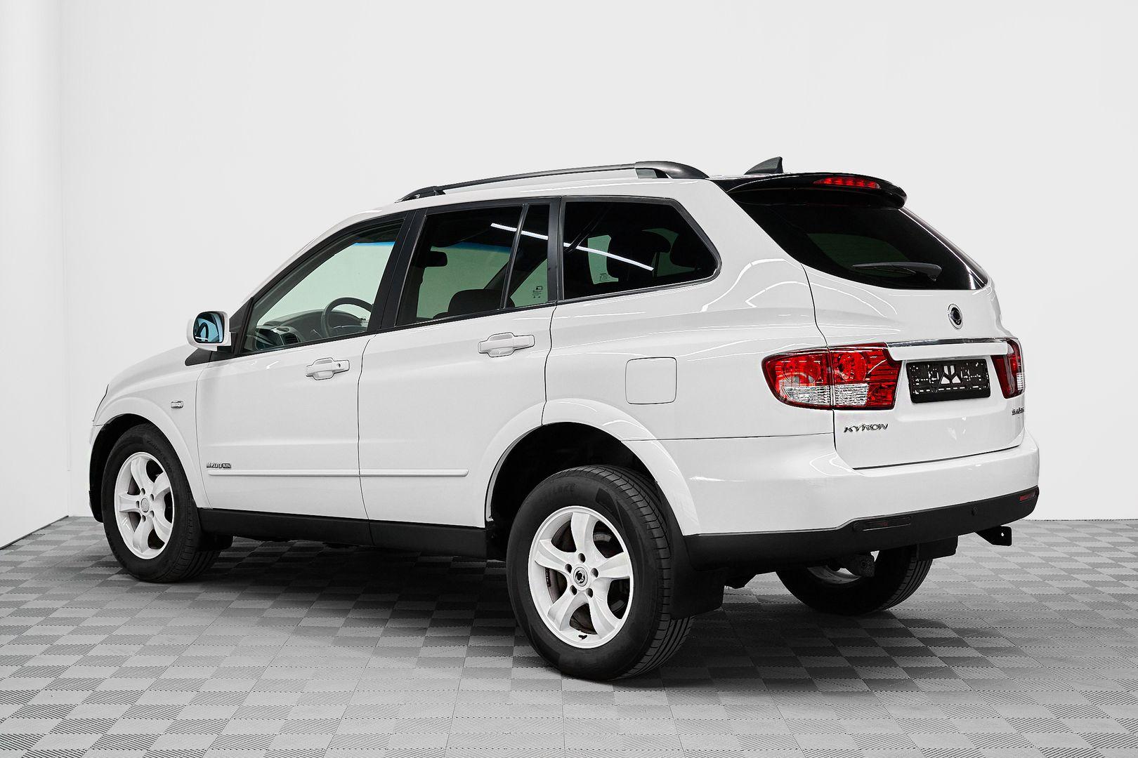 SsangYong Kyron 2012, белый