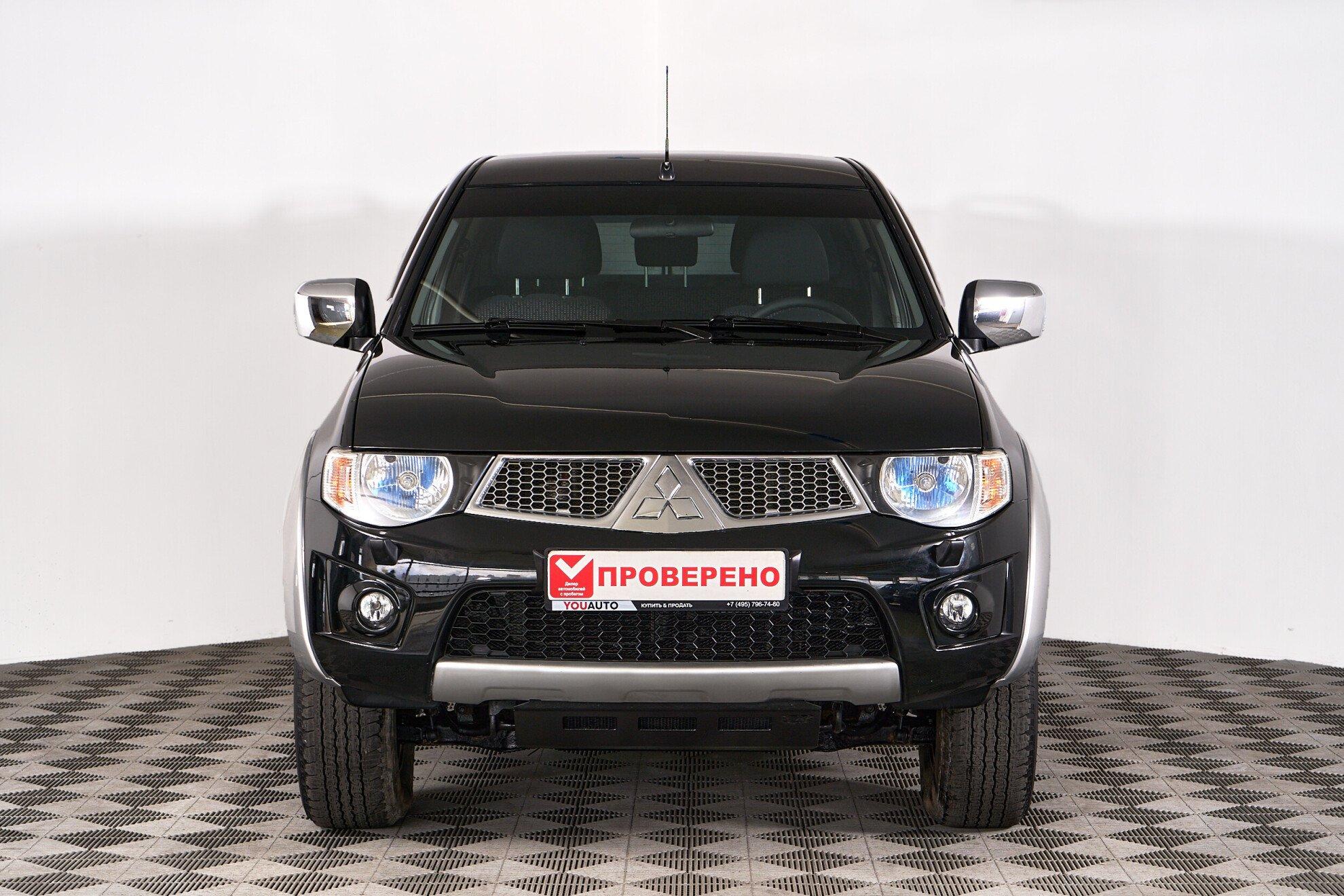Mitsubishi L200 2014, черный