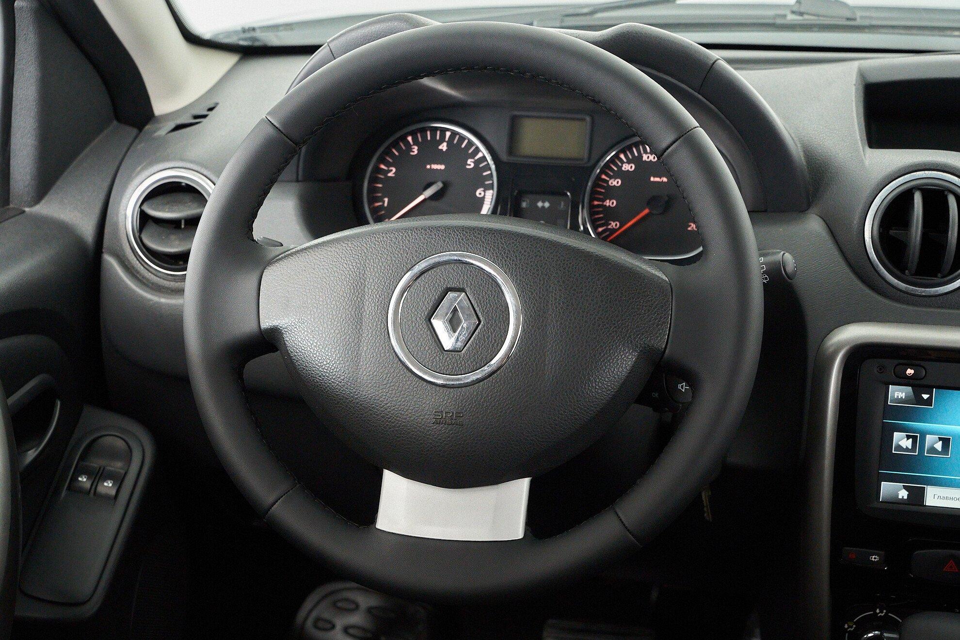 Renault Duster 2015, серый
