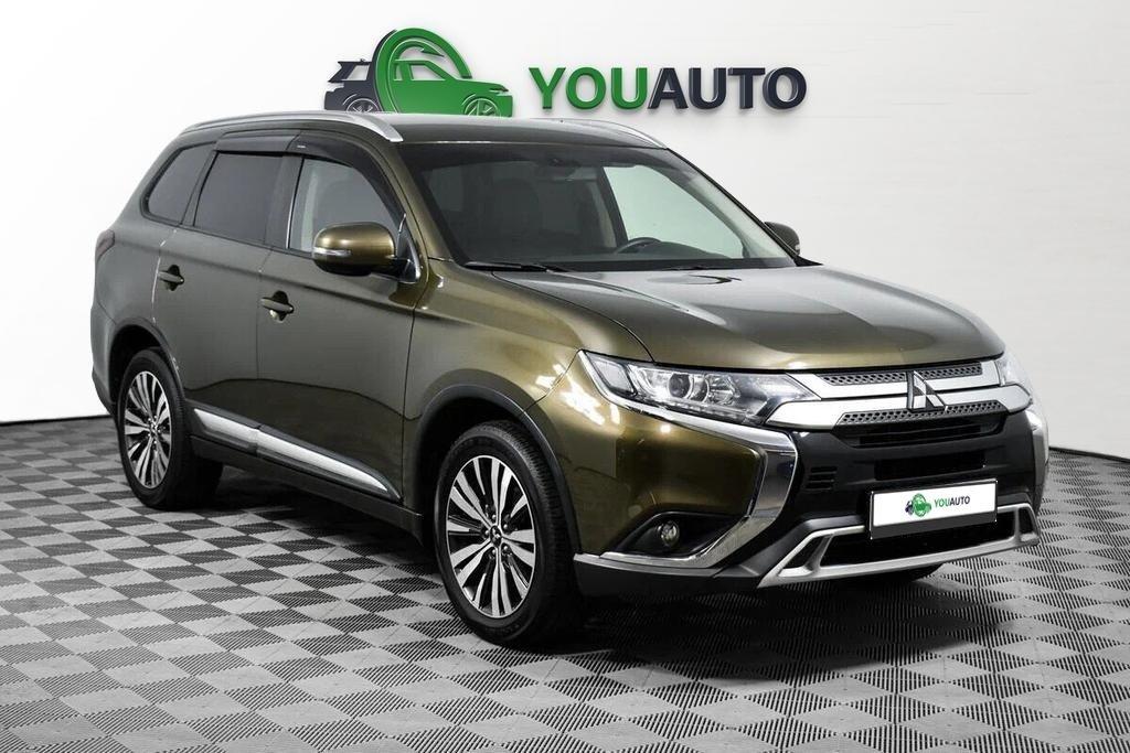 Mitsubishi Outlander 2019, коричневый
