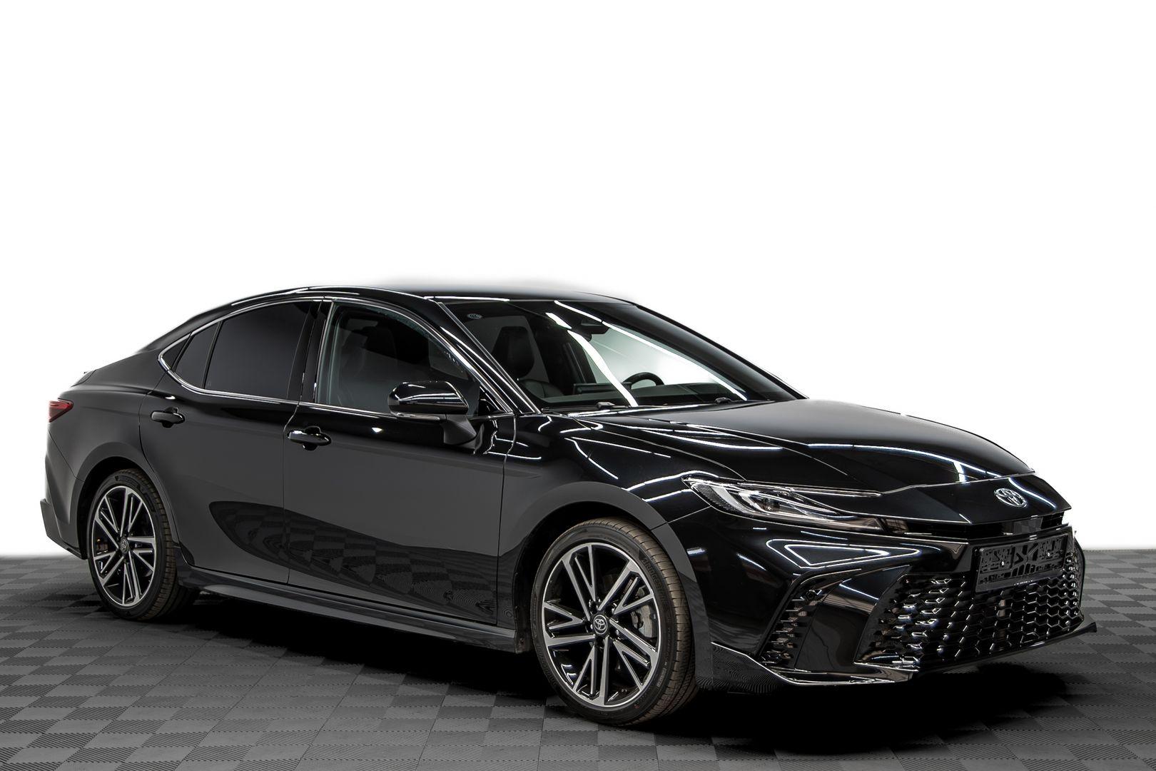 Toyota Camry 2024, черный