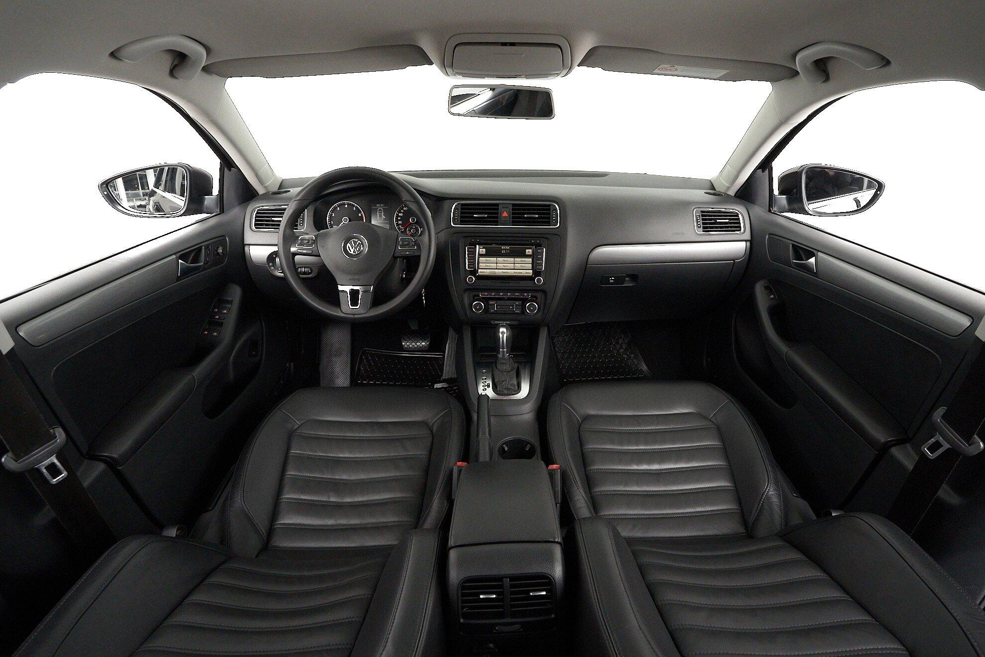 Volkswagen Jetta 2011, черный