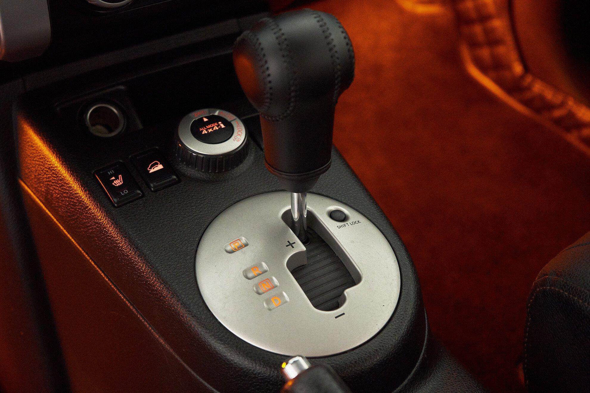 Nissan X-Trail 2010, серый