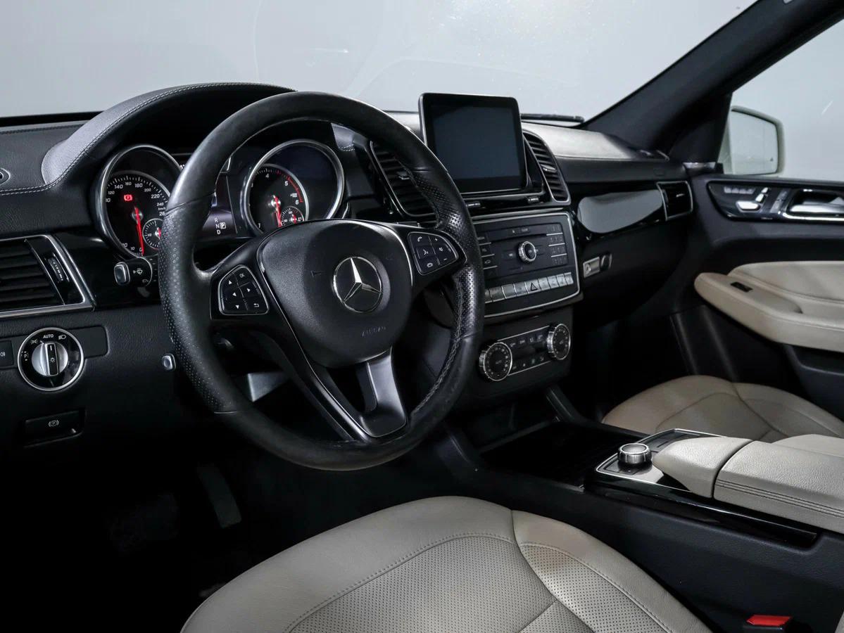Mercedes-Benz GLE 2015, белый