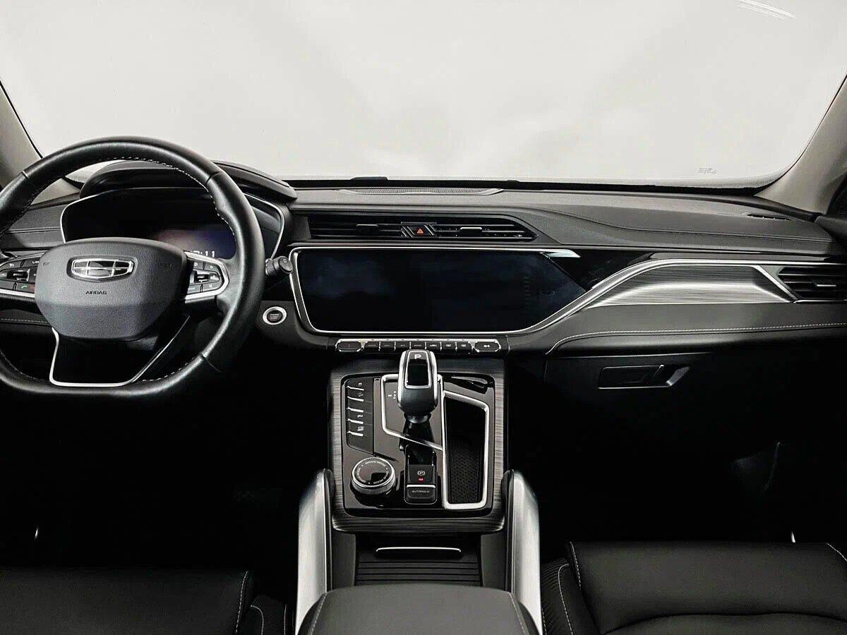 Geely Atlas Pro 2022, красный