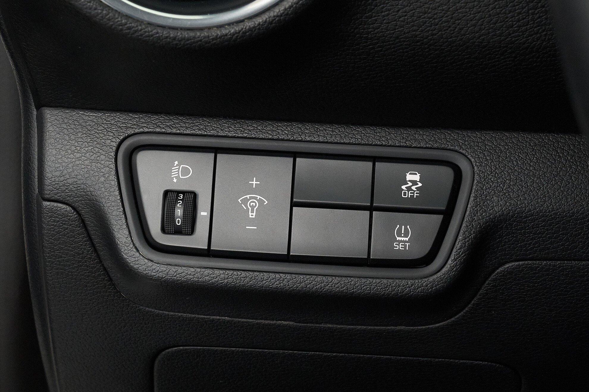 Kia Cerato 2019, белый