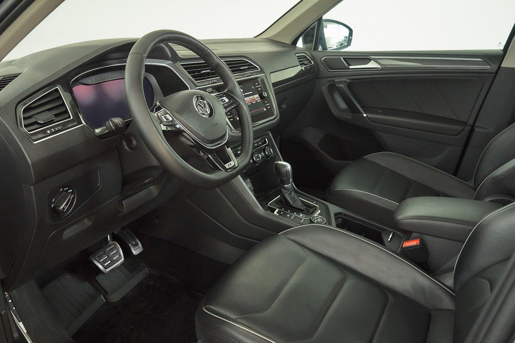Volkswagen Tiguan 2018, черный