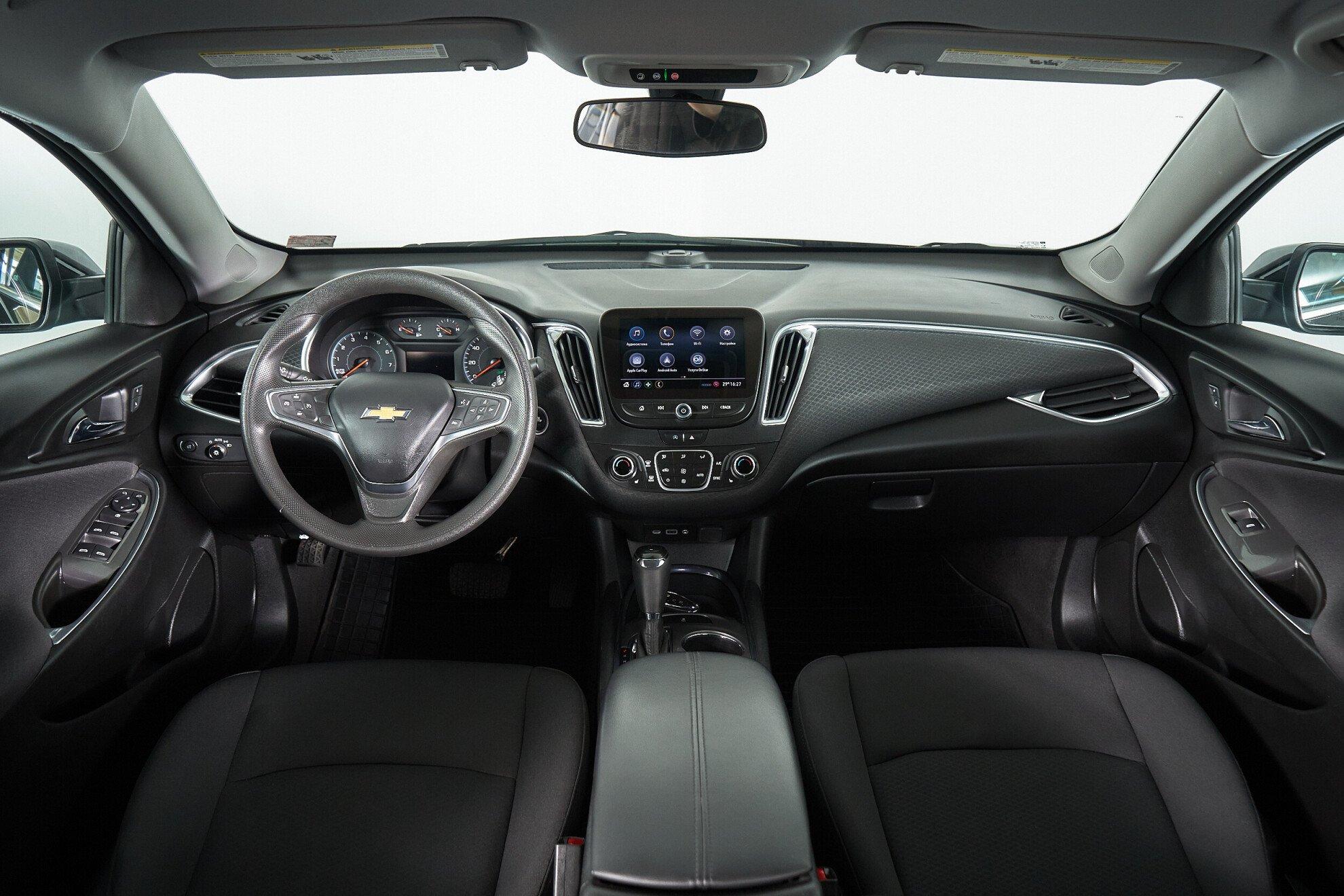 Chevrolet Malibu 2020, черный