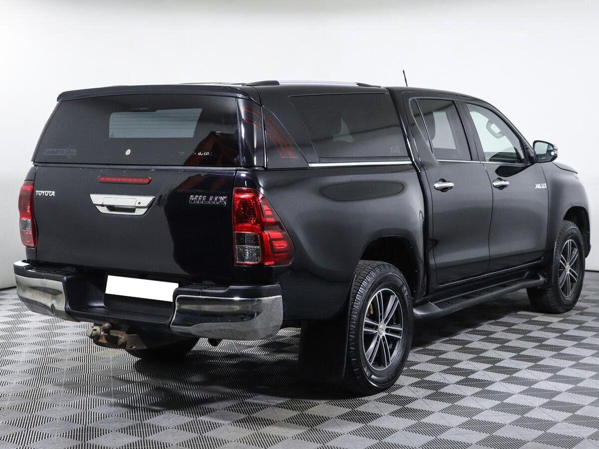 Toyota Hilux 2017, черный