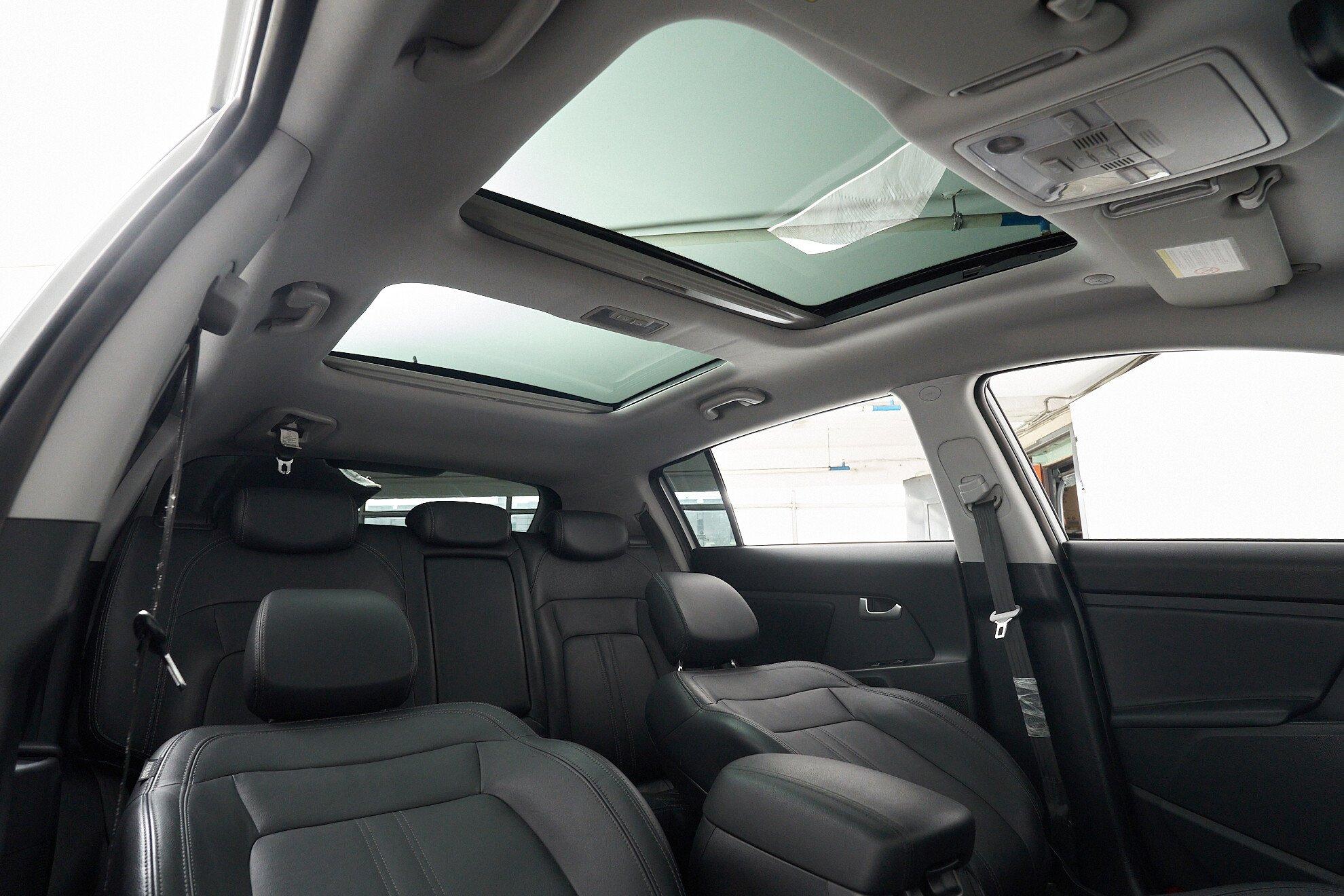 Kia Sportage 2011, серебряный