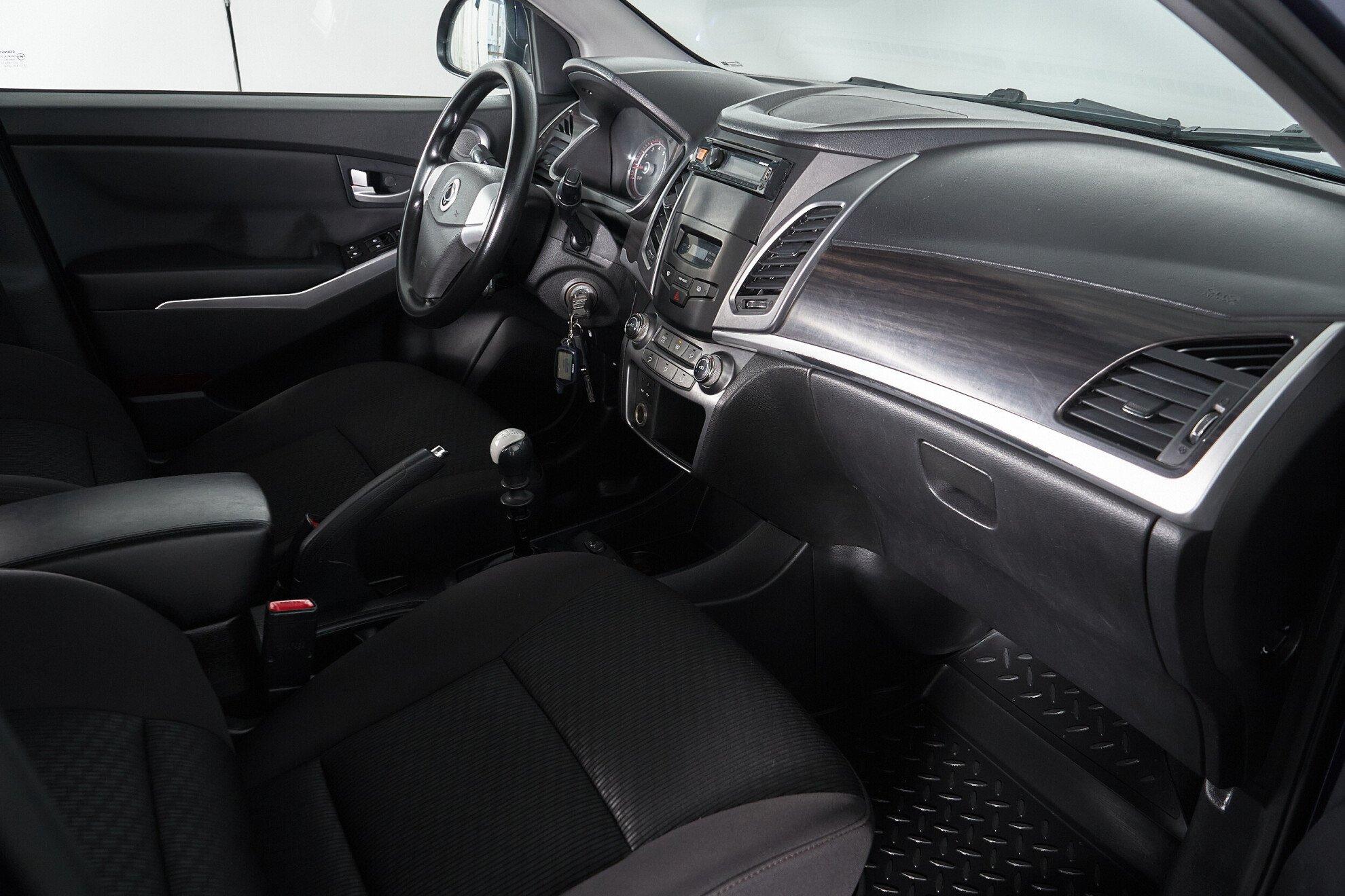 SsangYong Actyon 2013, синий