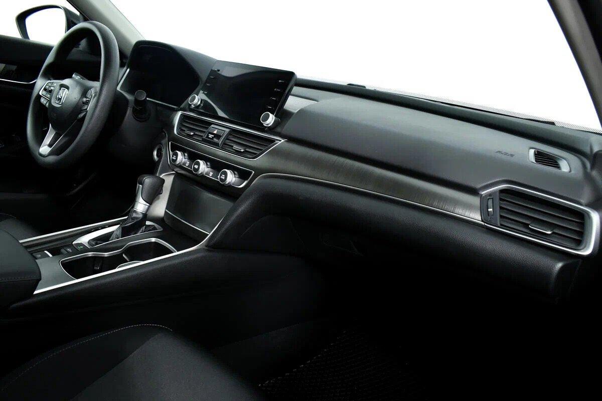 Honda Accord 2021, черный