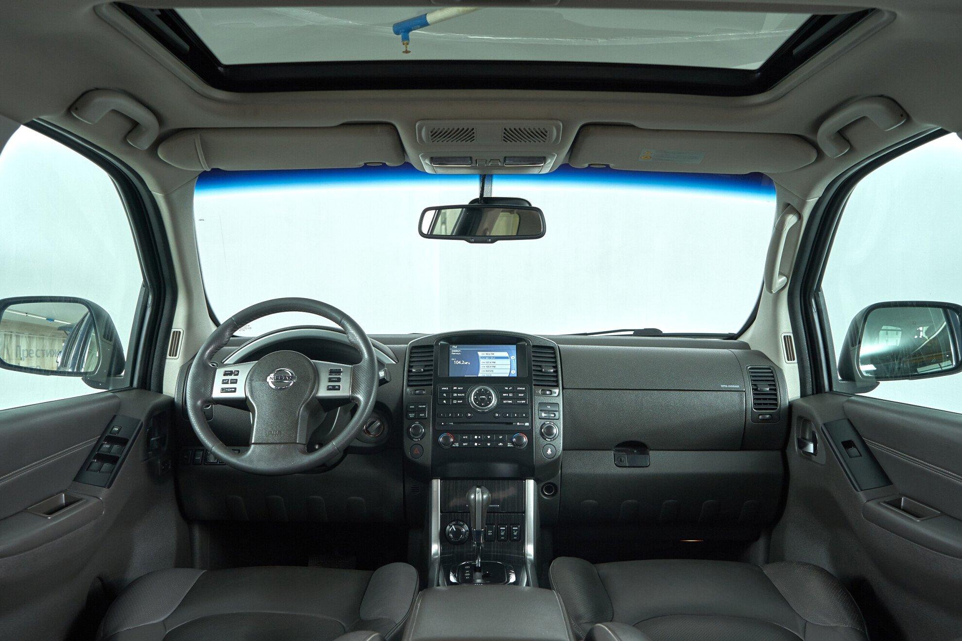 Nissan Pathfinder 2013, синий